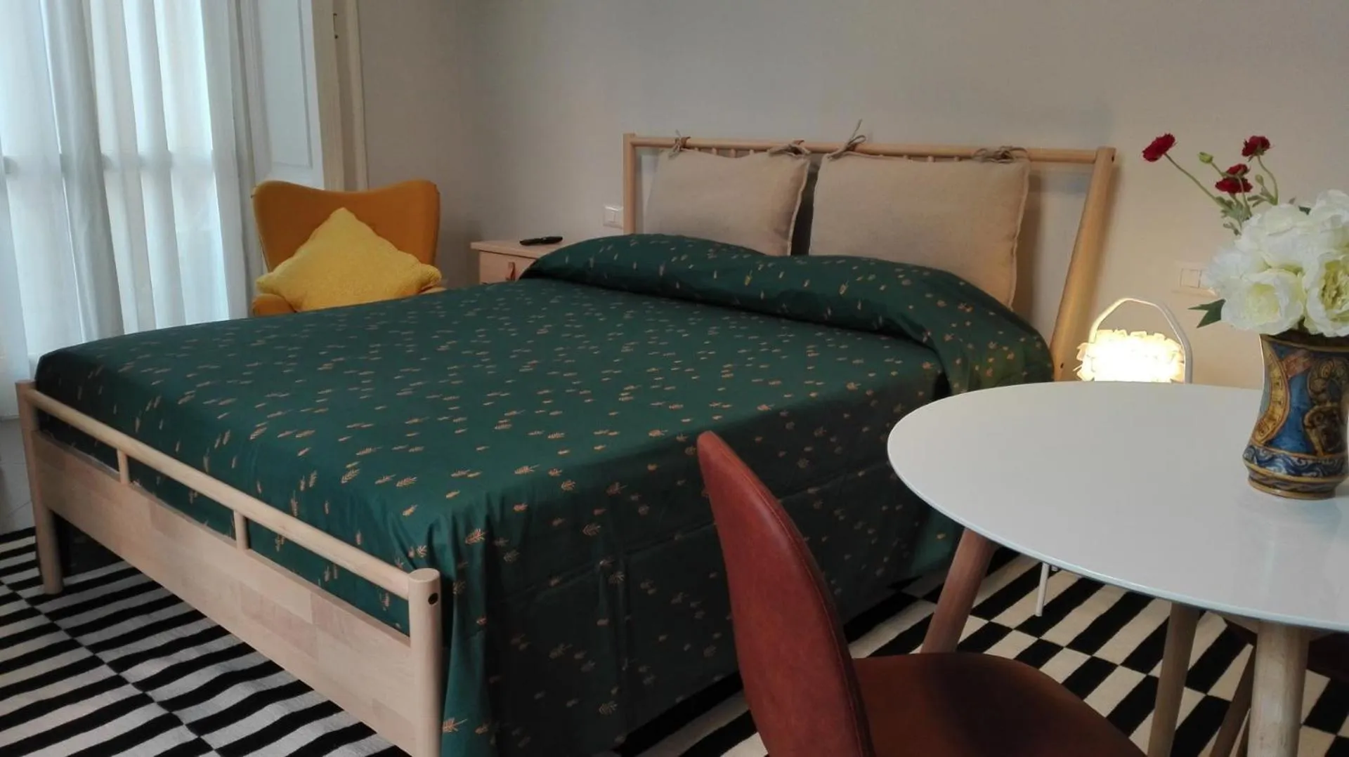 Other, Bed in Piano Nobile by Napoliapartments