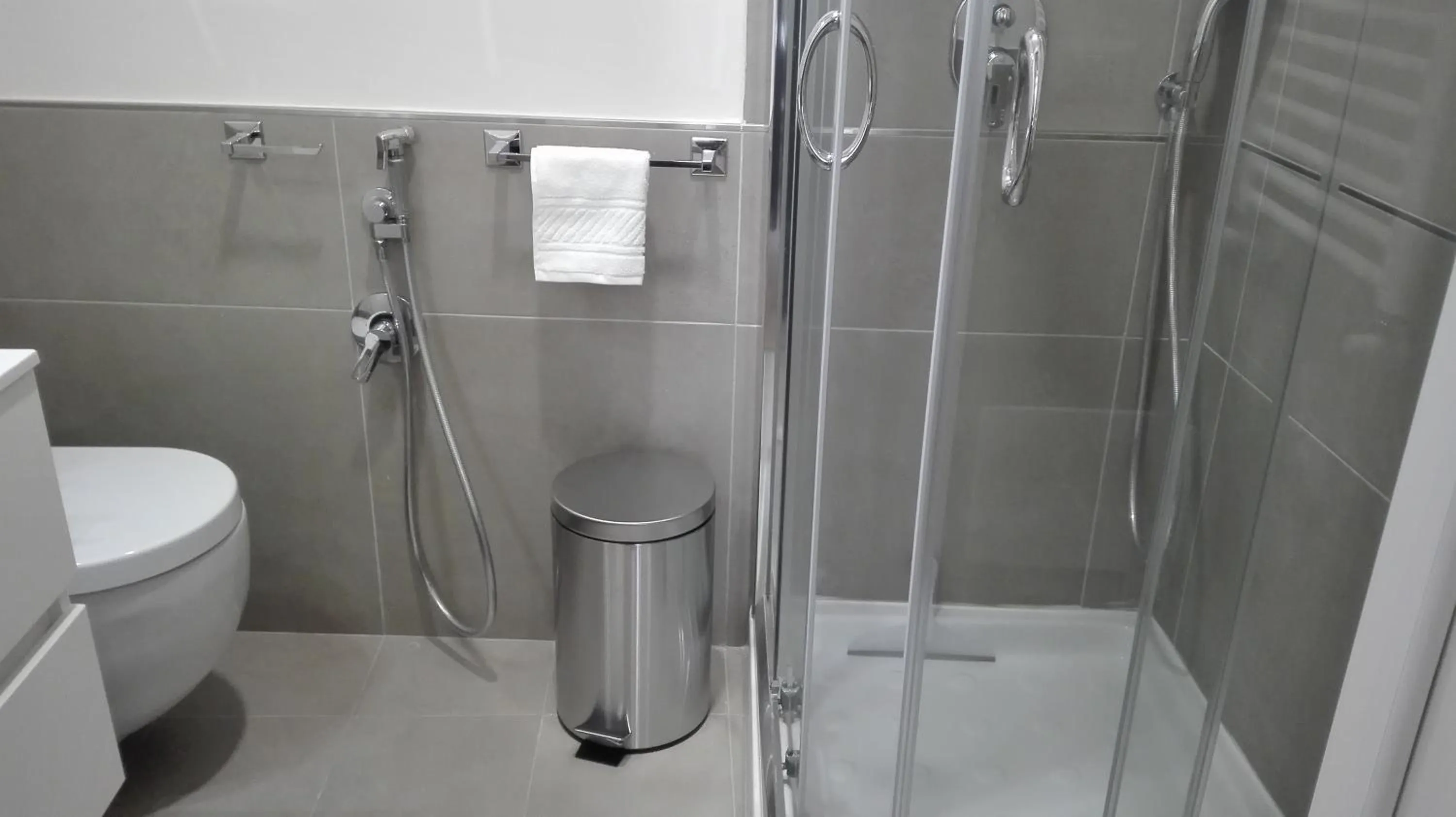 Bathroom in Piano Nobile by Napoliapartments