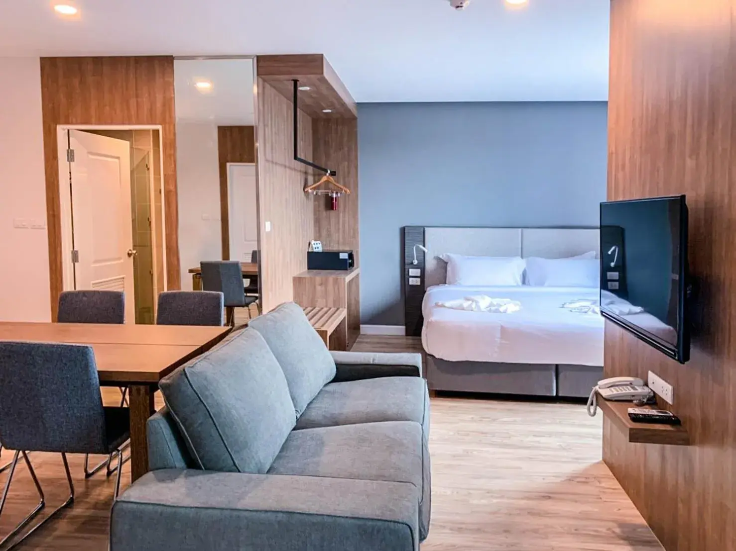 Communal lounge/ TV room, Bed in Fortune Hotel Buriram Communal lounge/ TV room, Bed in Fortune Hotel Buriram