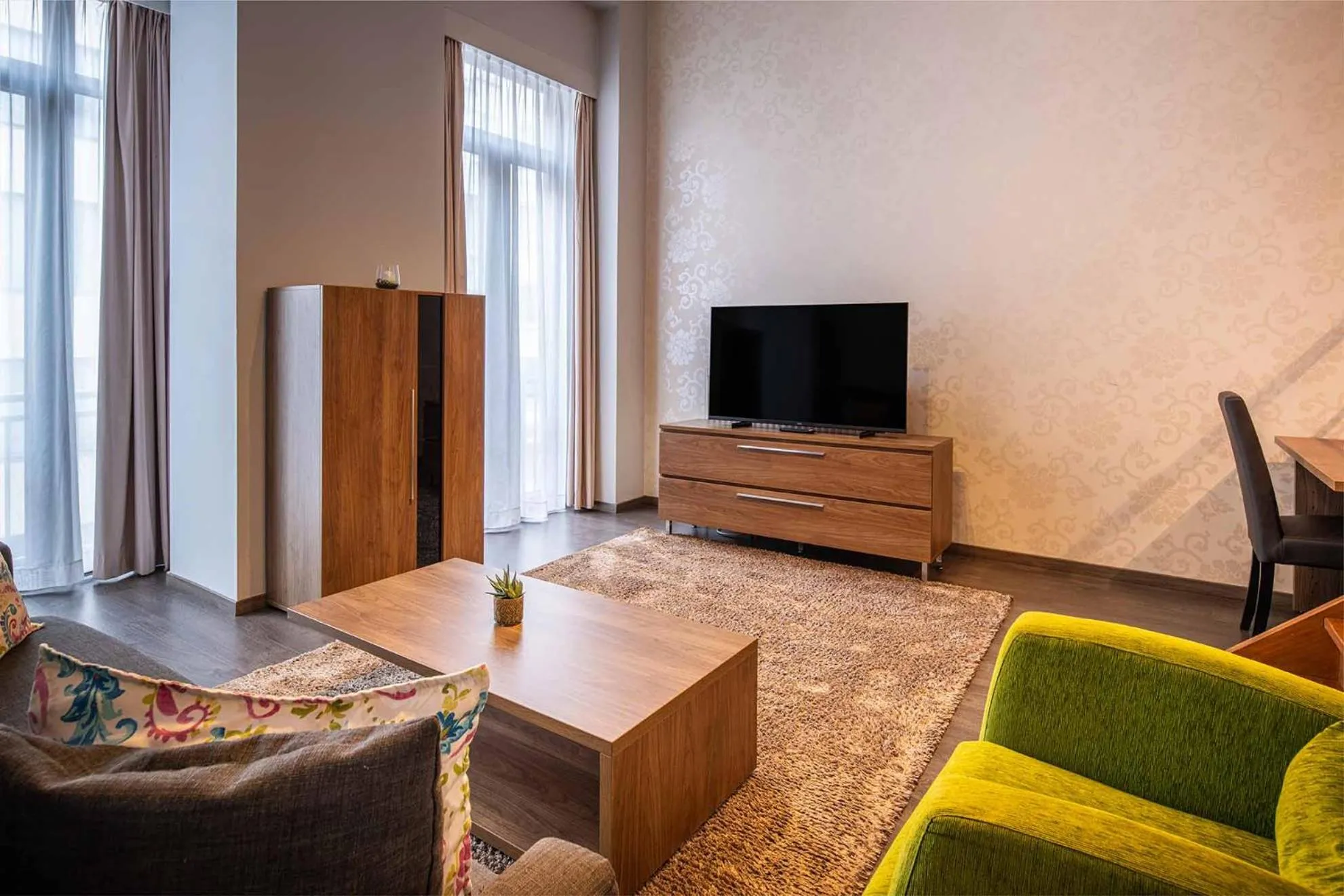 TV and multimedia in Thon Residence Florence Aparthotel