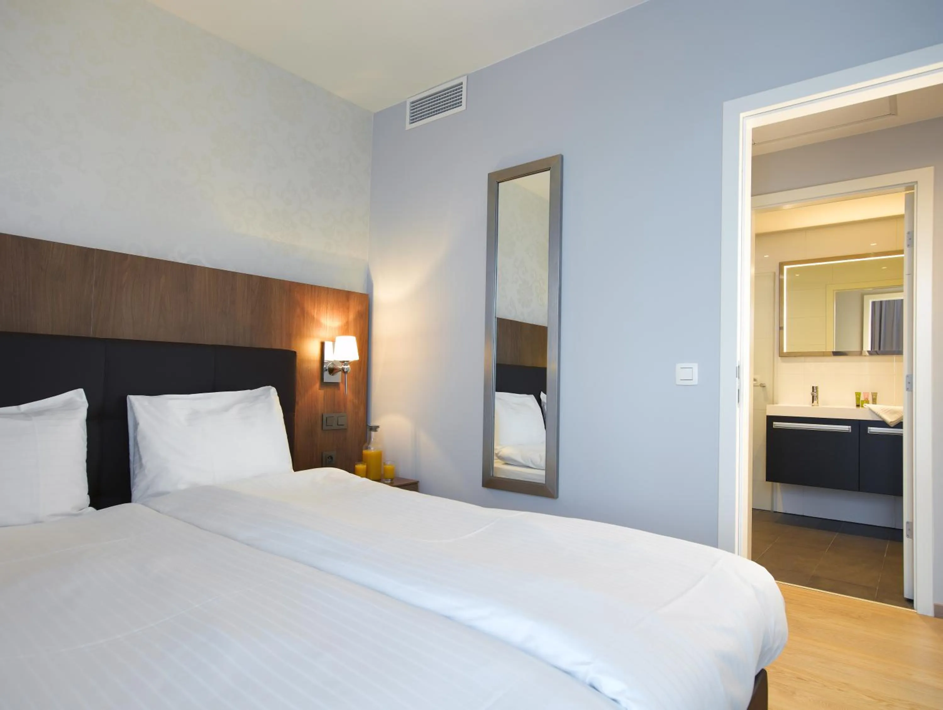 Photo of the whole room, Bed in Thon Residence Florence Aparthotel