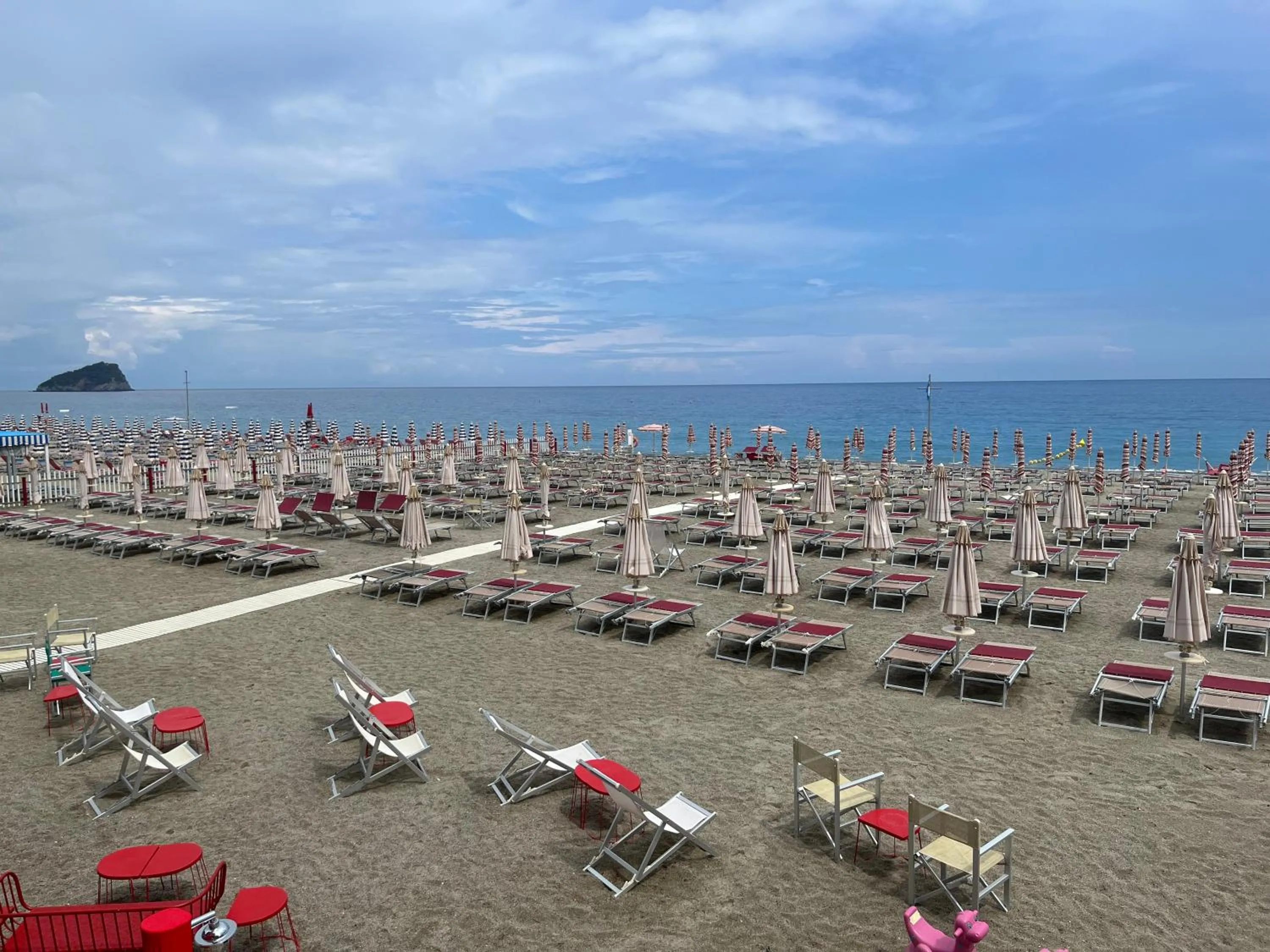 Beach in Hotel Melograno