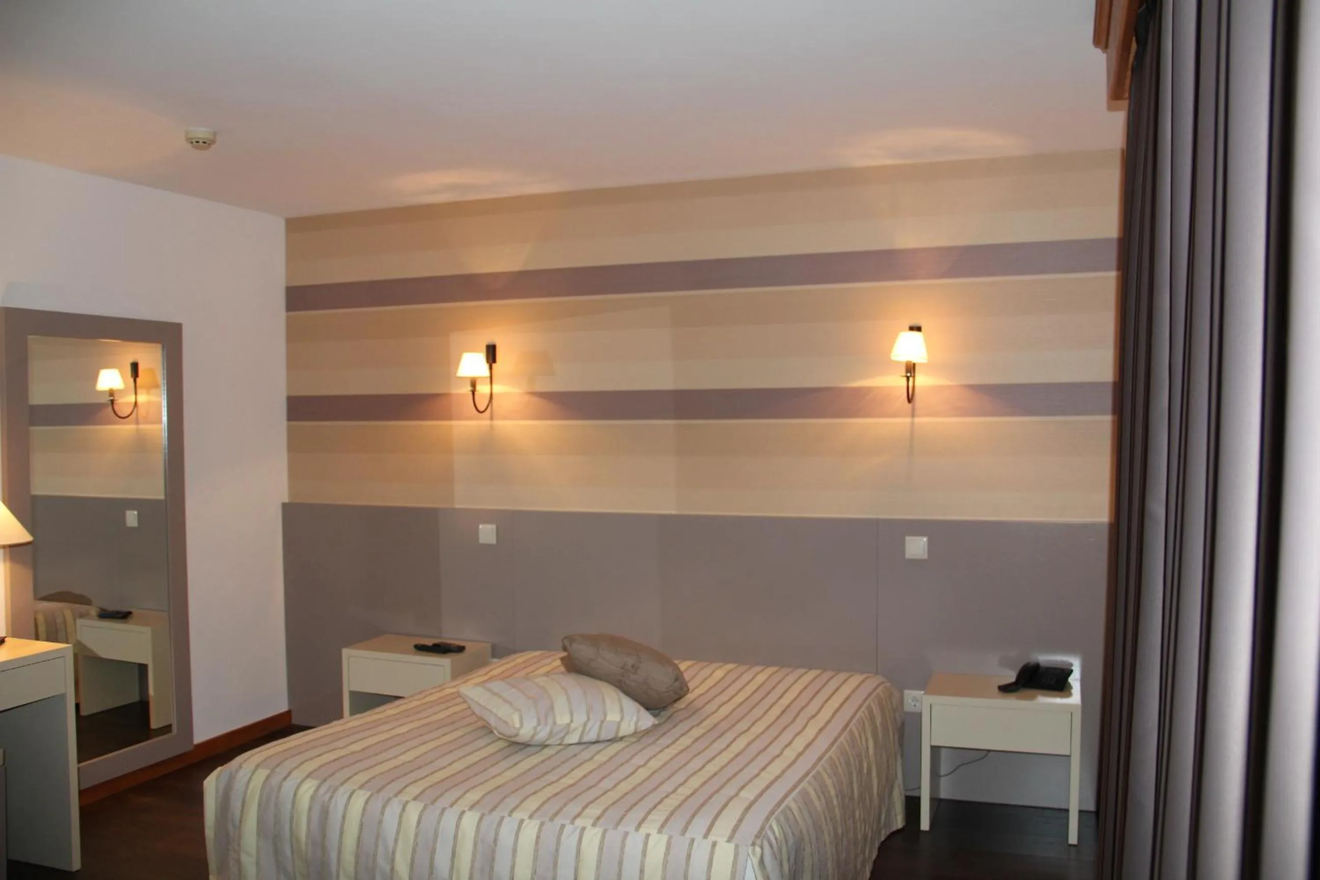Bedroom, Bed in Troia Hotel