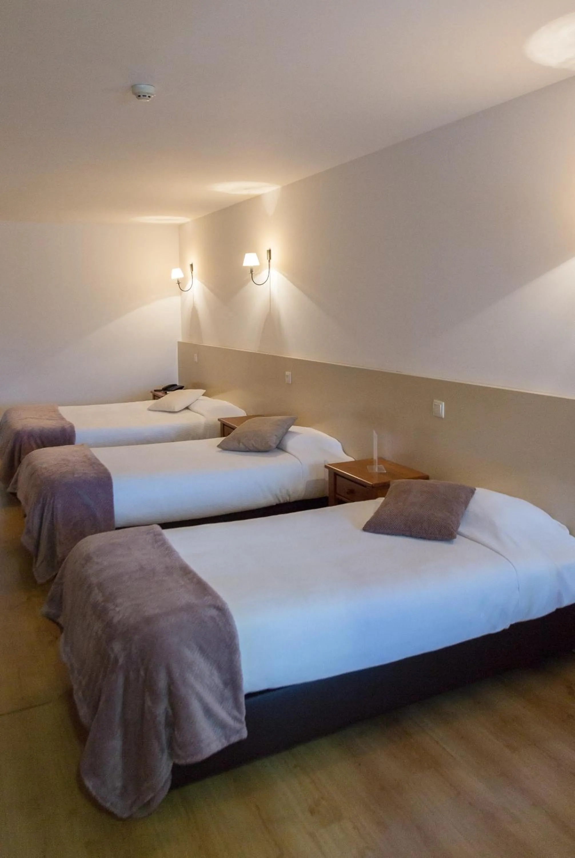 Bedroom, Bed in Troia Hotel