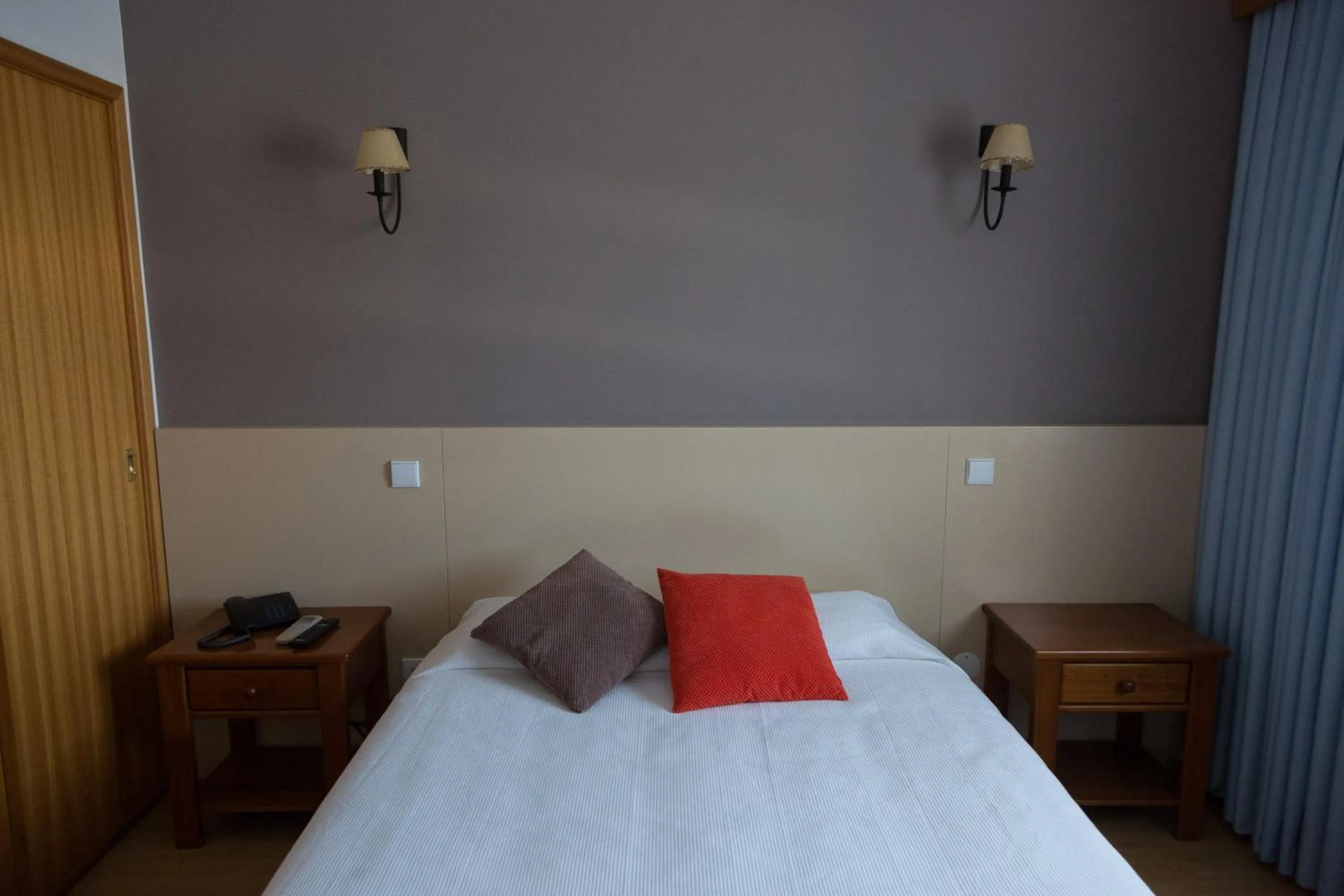 Bedroom, Bed in Troia Hotel