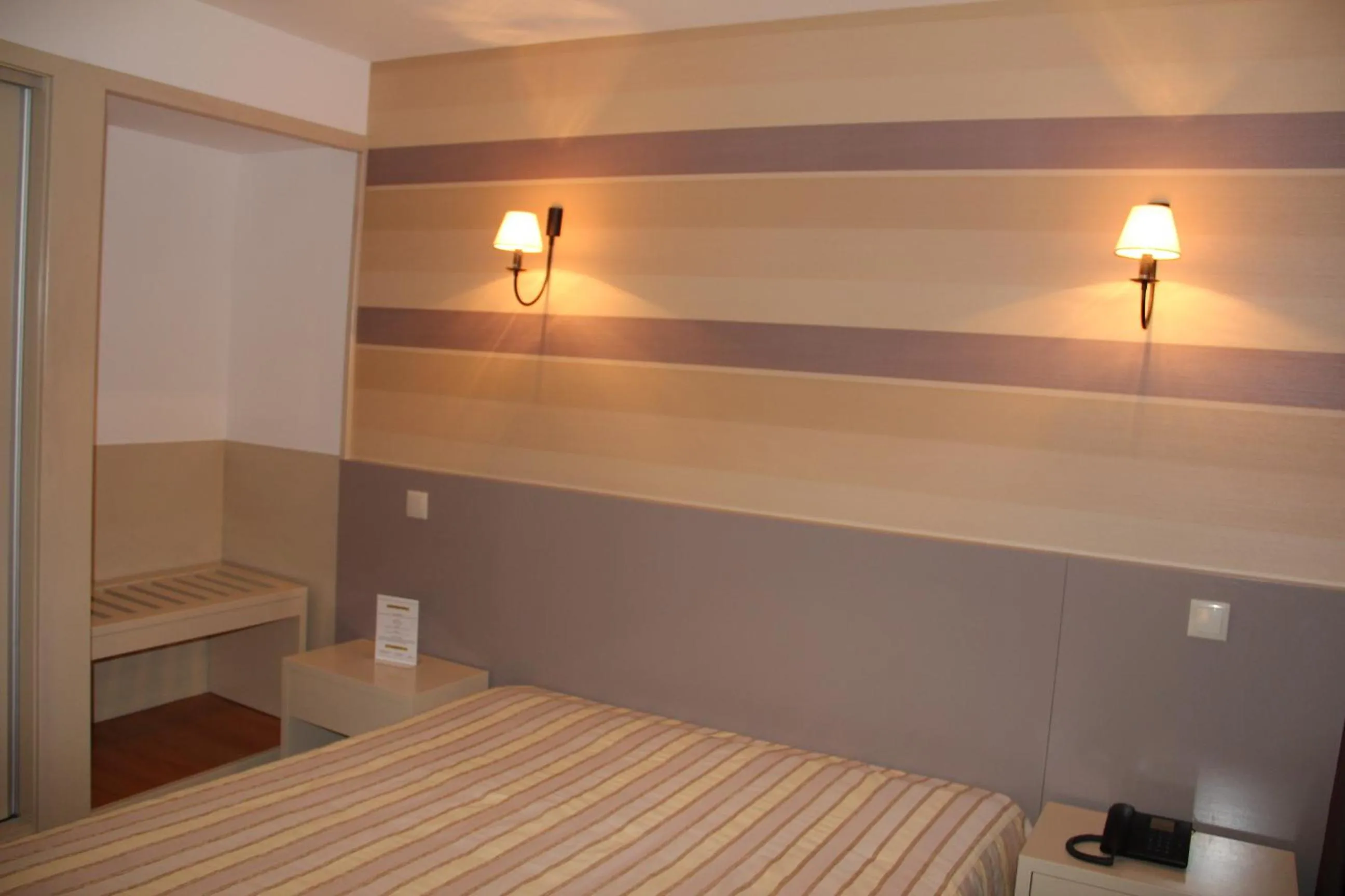 Bedroom, Bed in Troia Hotel