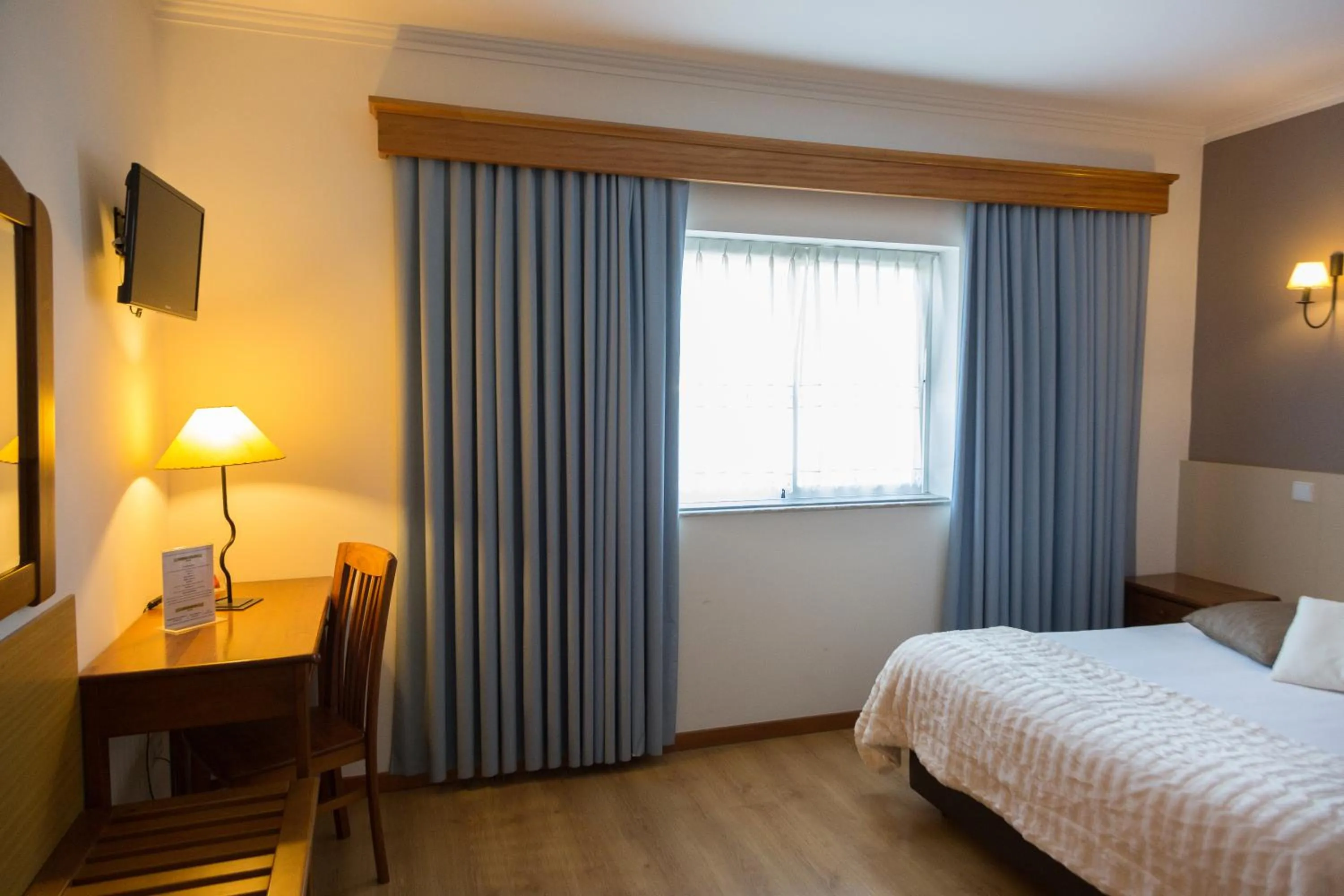 Bedroom, Bed in Troia Hotel