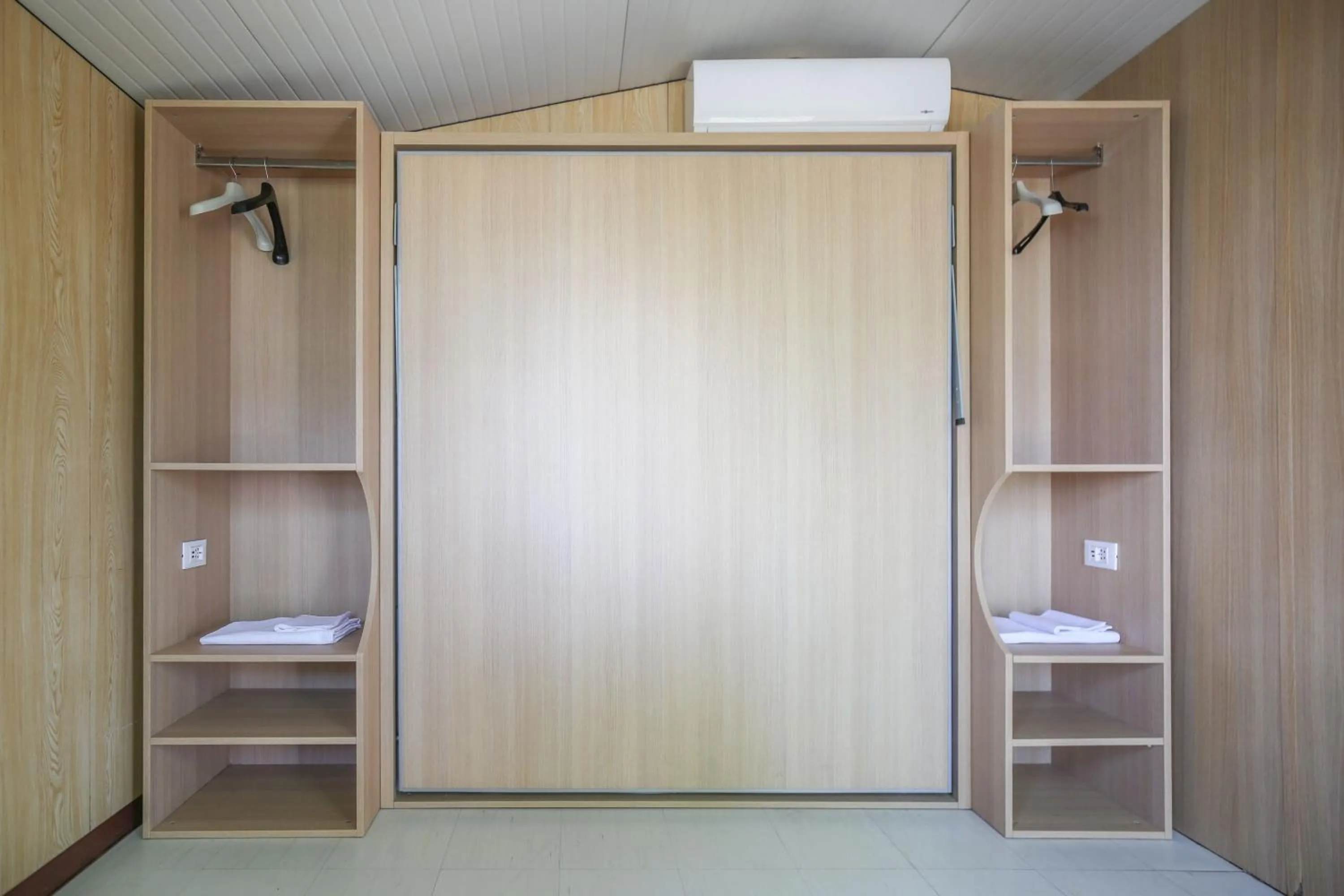 Bedroom in Hostel & Glamping Santa Fortunata