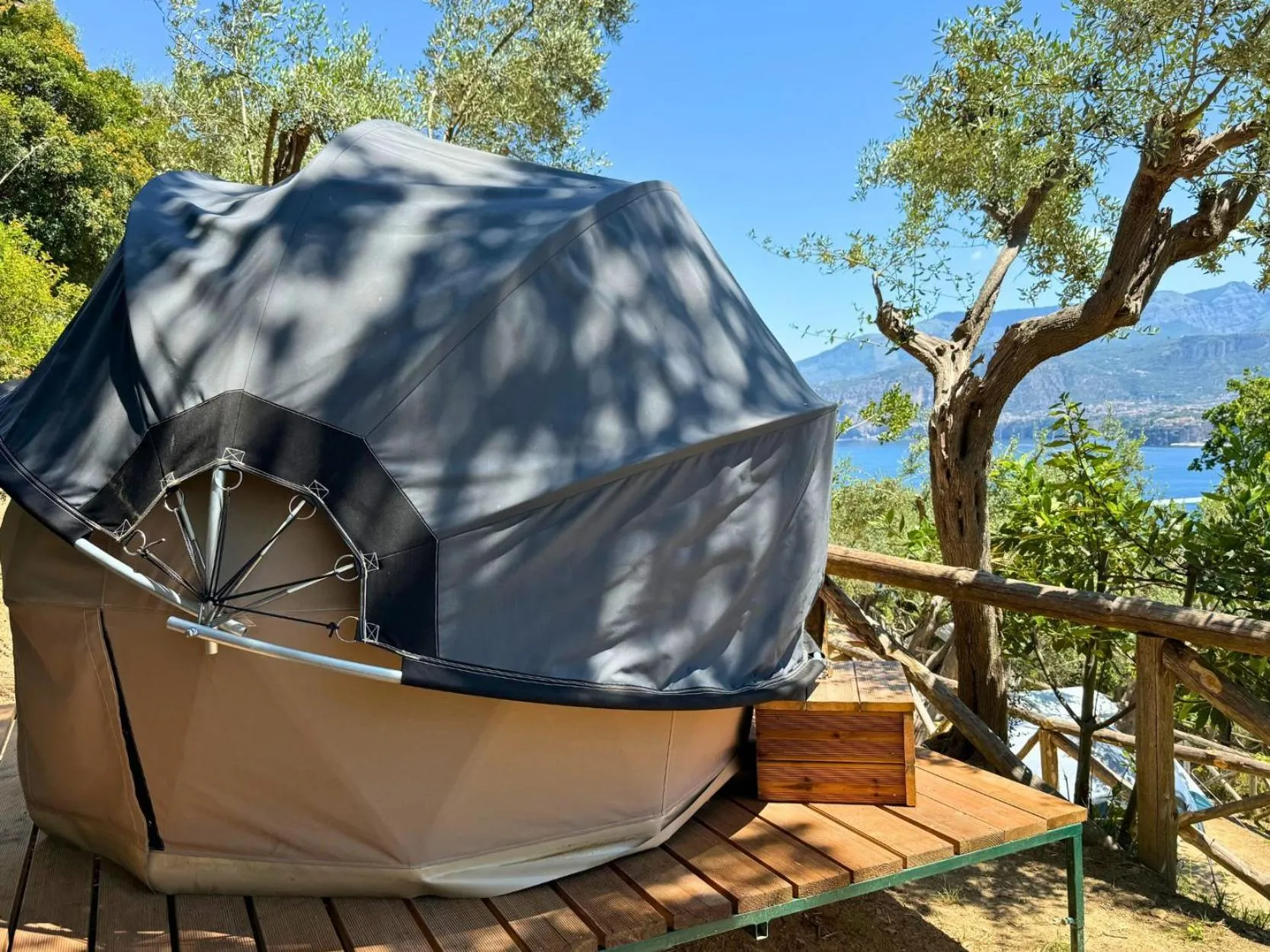 Property building in Hostel & Glamping Santa Fortunata