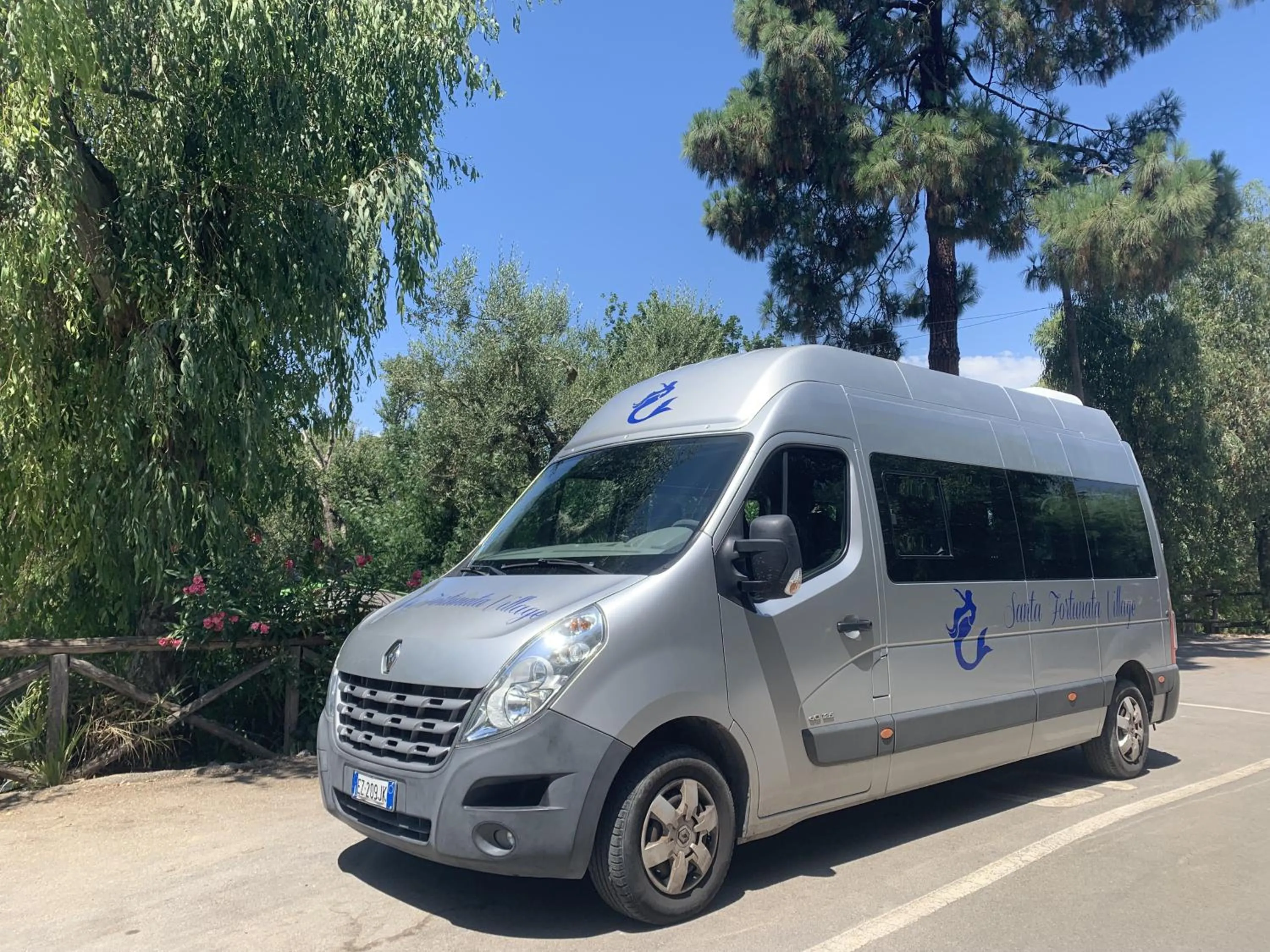 shuttle in Hostel & Glamping Santa Fortunata