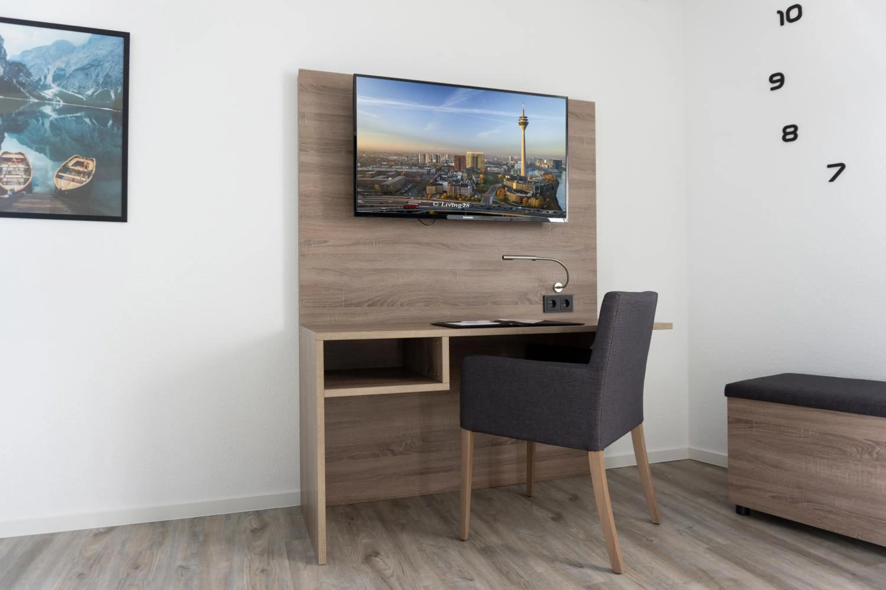 TV and multimedia in Boardinghouse Living28 Kaarst
