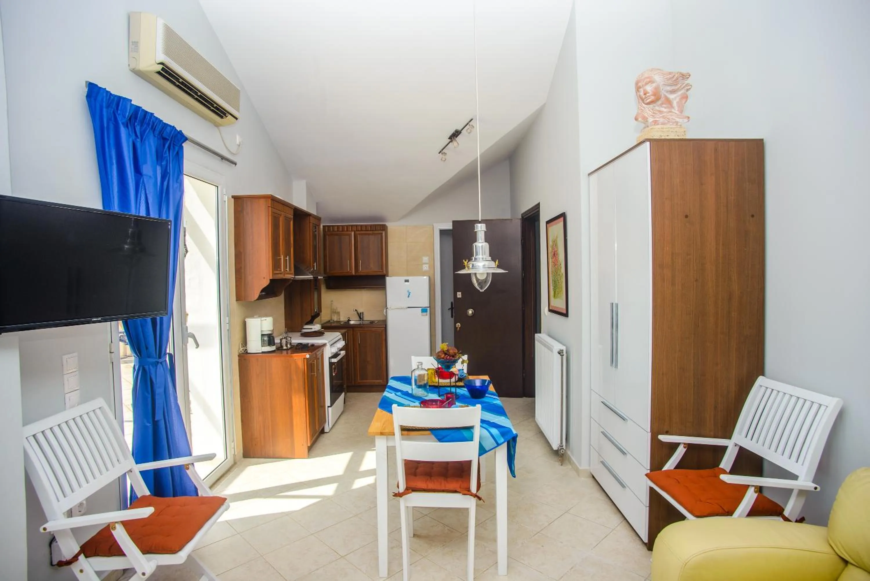 Xenia Ionis luxury apartments