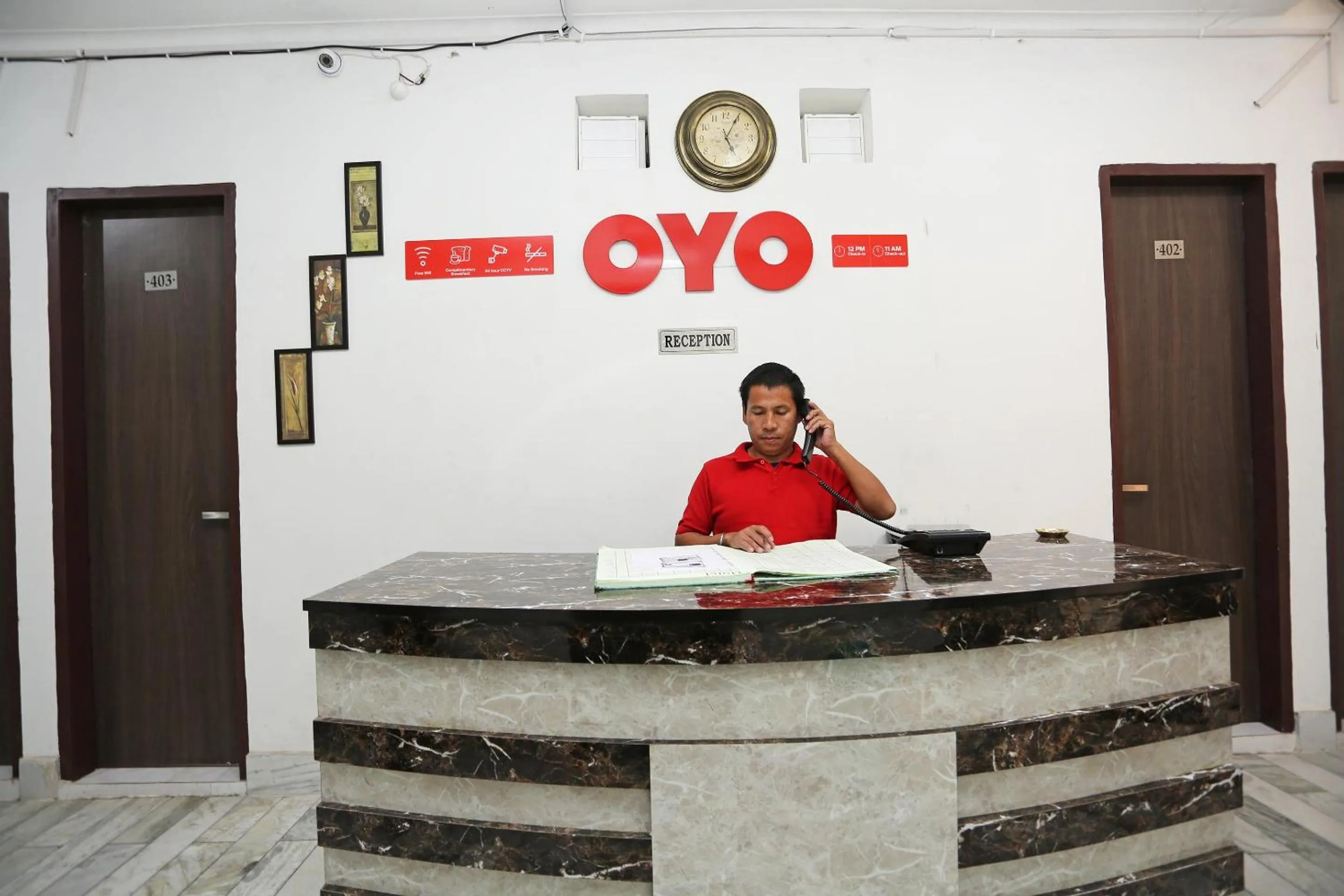 Lobby or reception in Hotel O Blue Moon