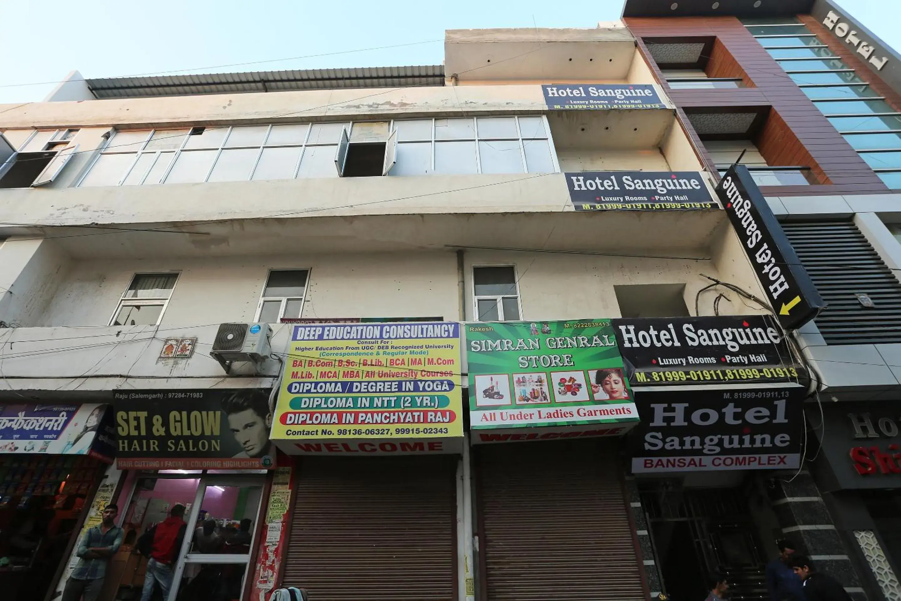 Facade/entrance in Hotel O Blue Moon Facade/entrance in Hotel O Blue Moon