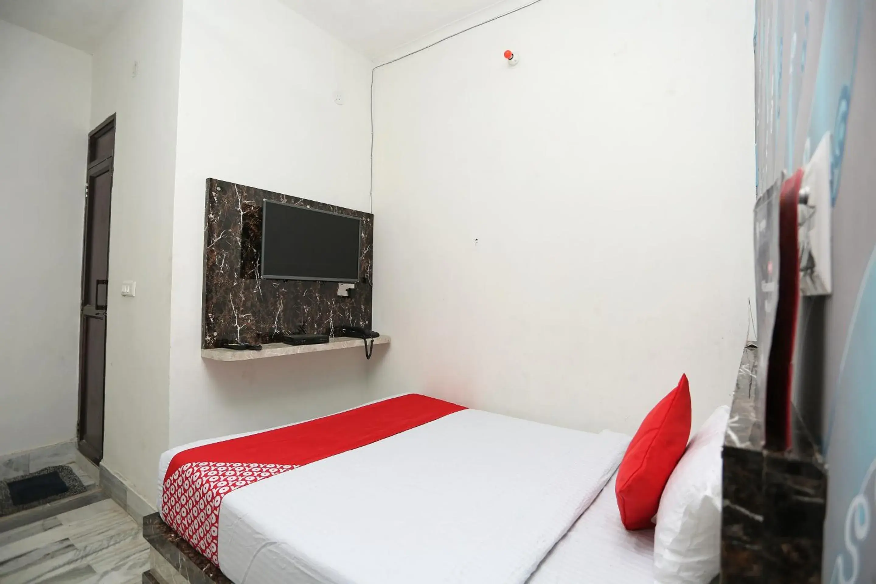 Bedroom, Bed in Hotel O Blue Moon Bedroom, Bed in Hotel O Blue Moon