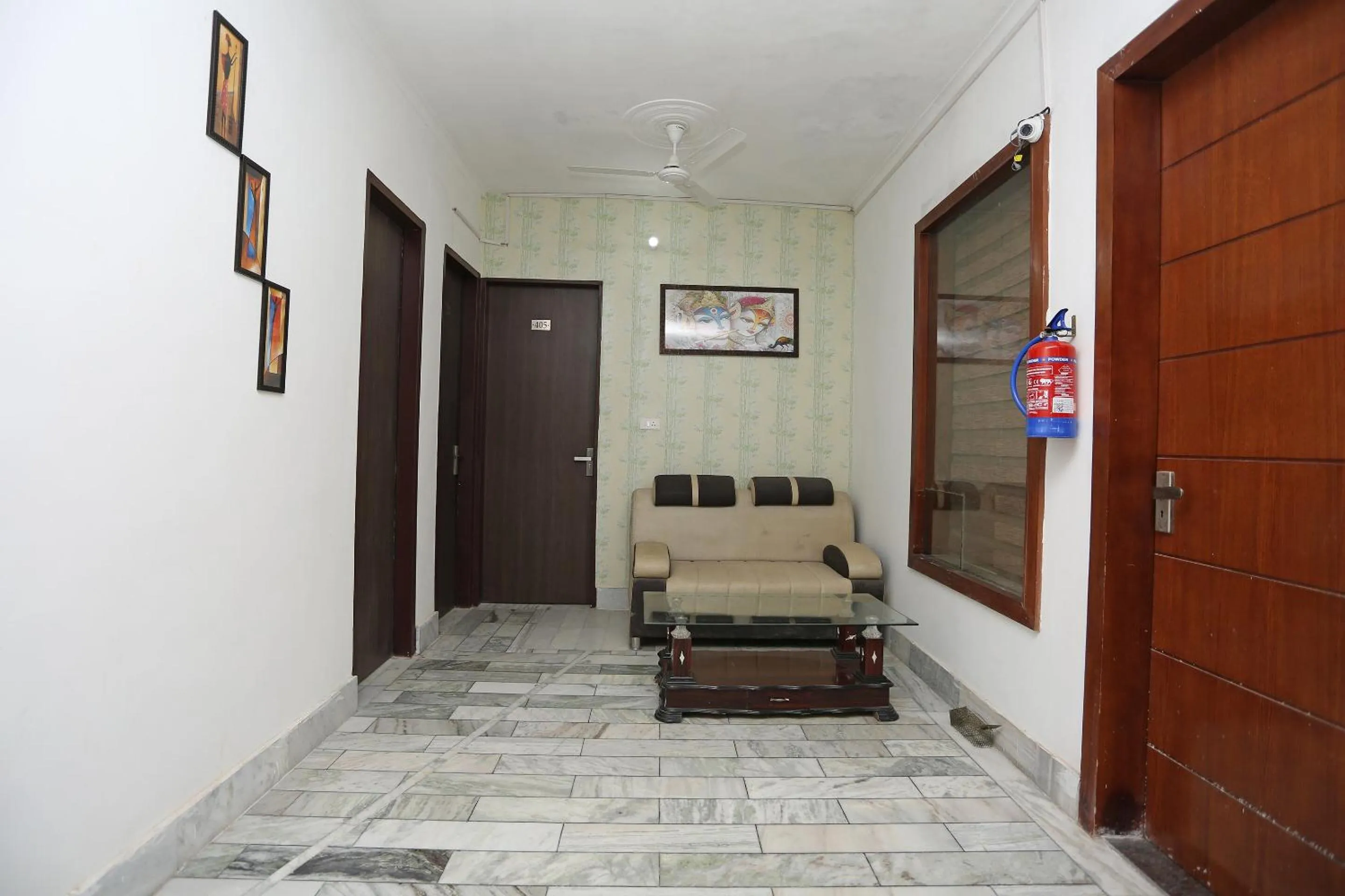 Lobby or reception in Hotel O Blue Moon