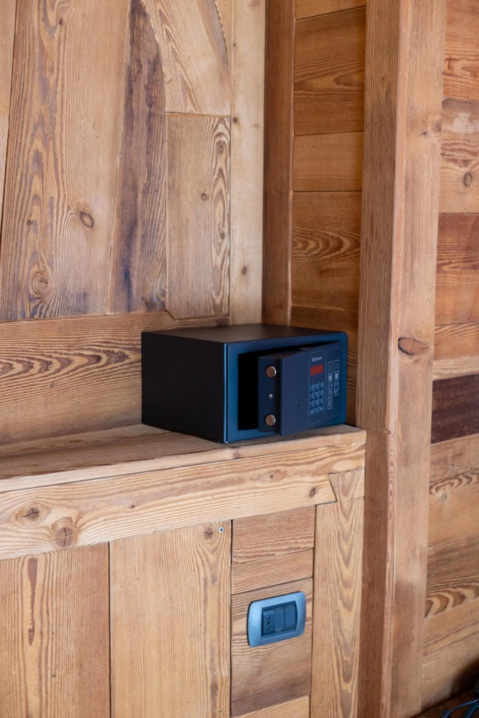 safe in Hotel Bucaneve