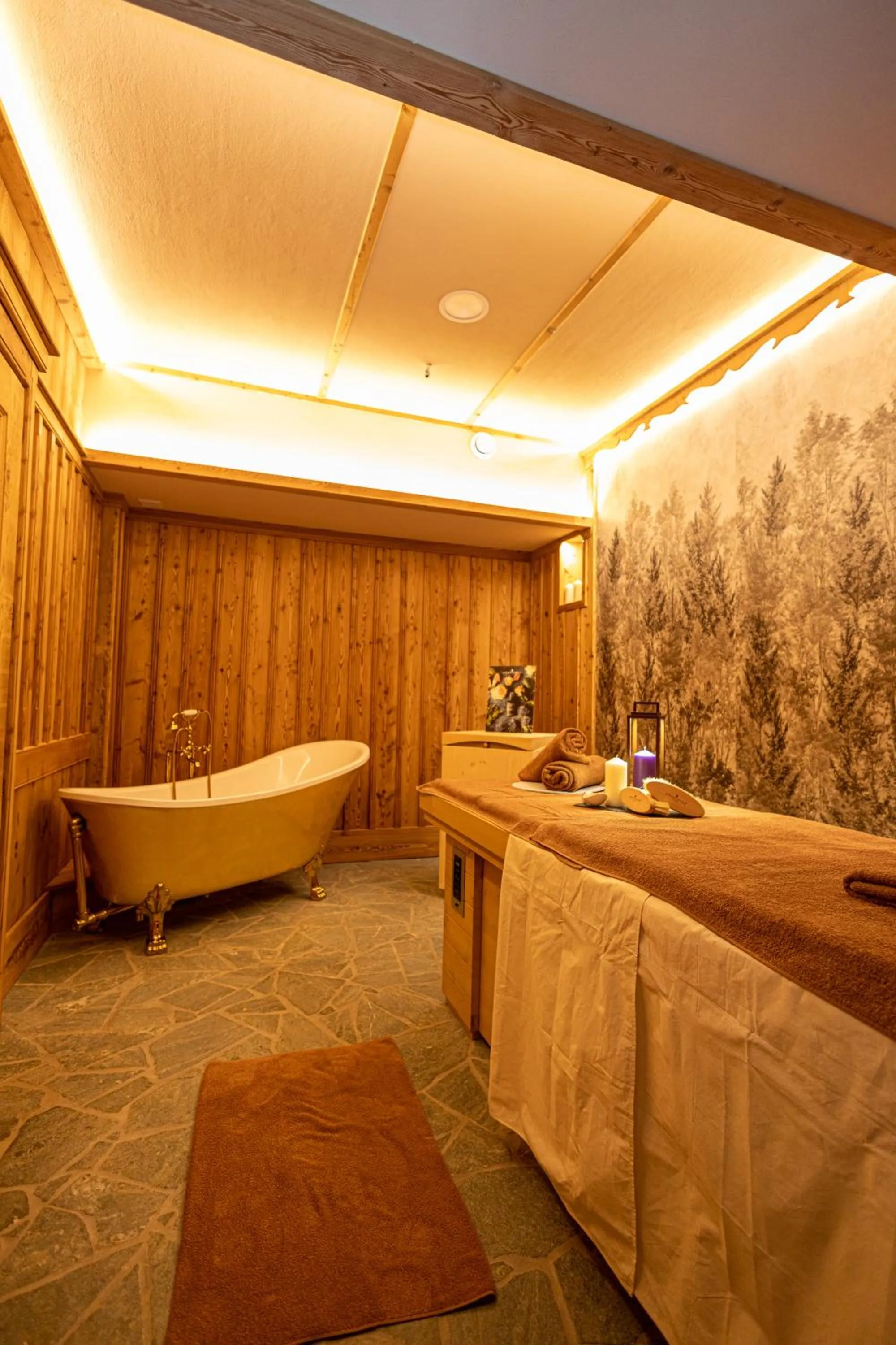 Spa and wellness centre/facilities in Hotel Bucaneve