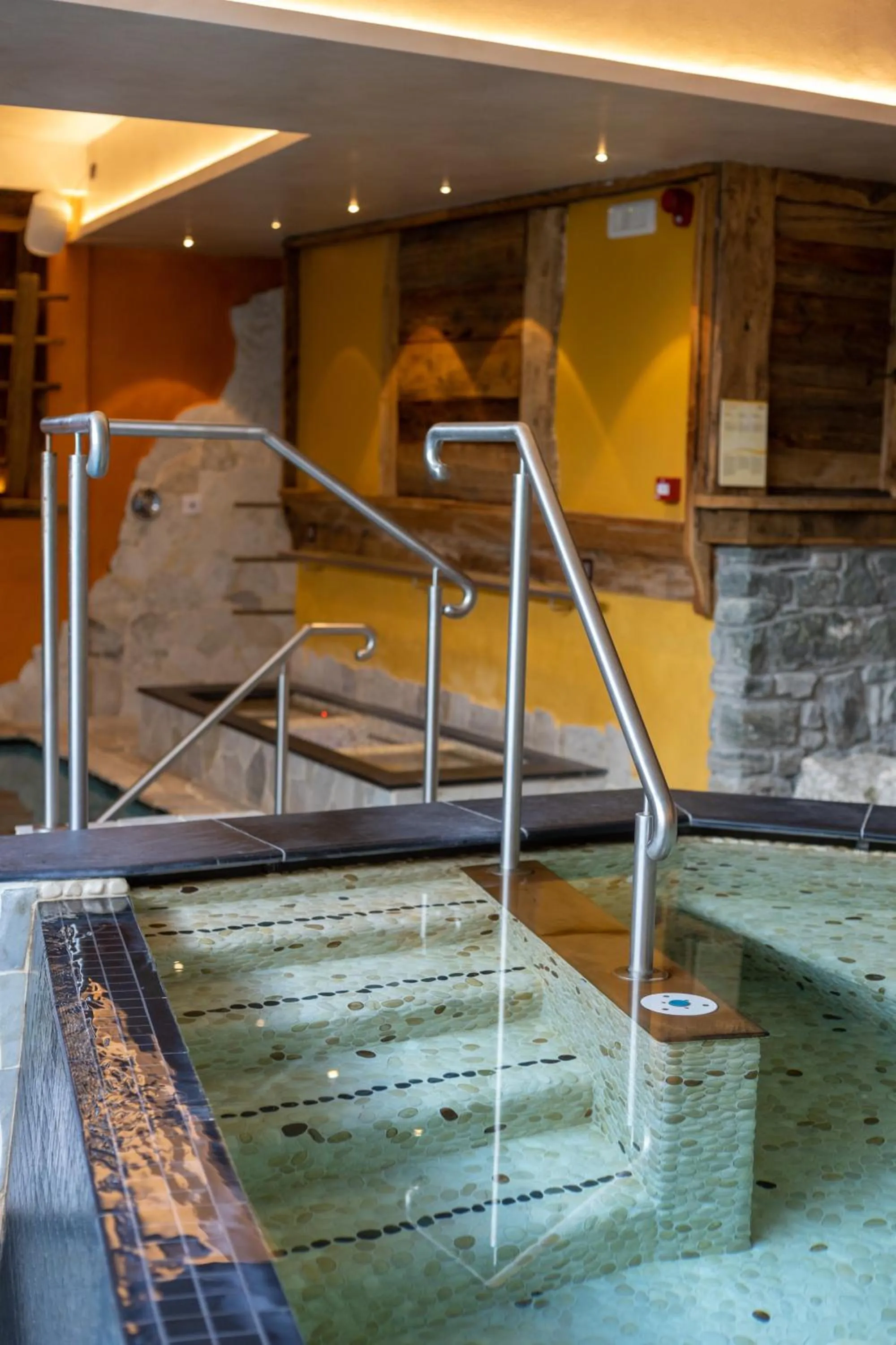 Spa and wellness centre/facilities in Hotel Bucaneve