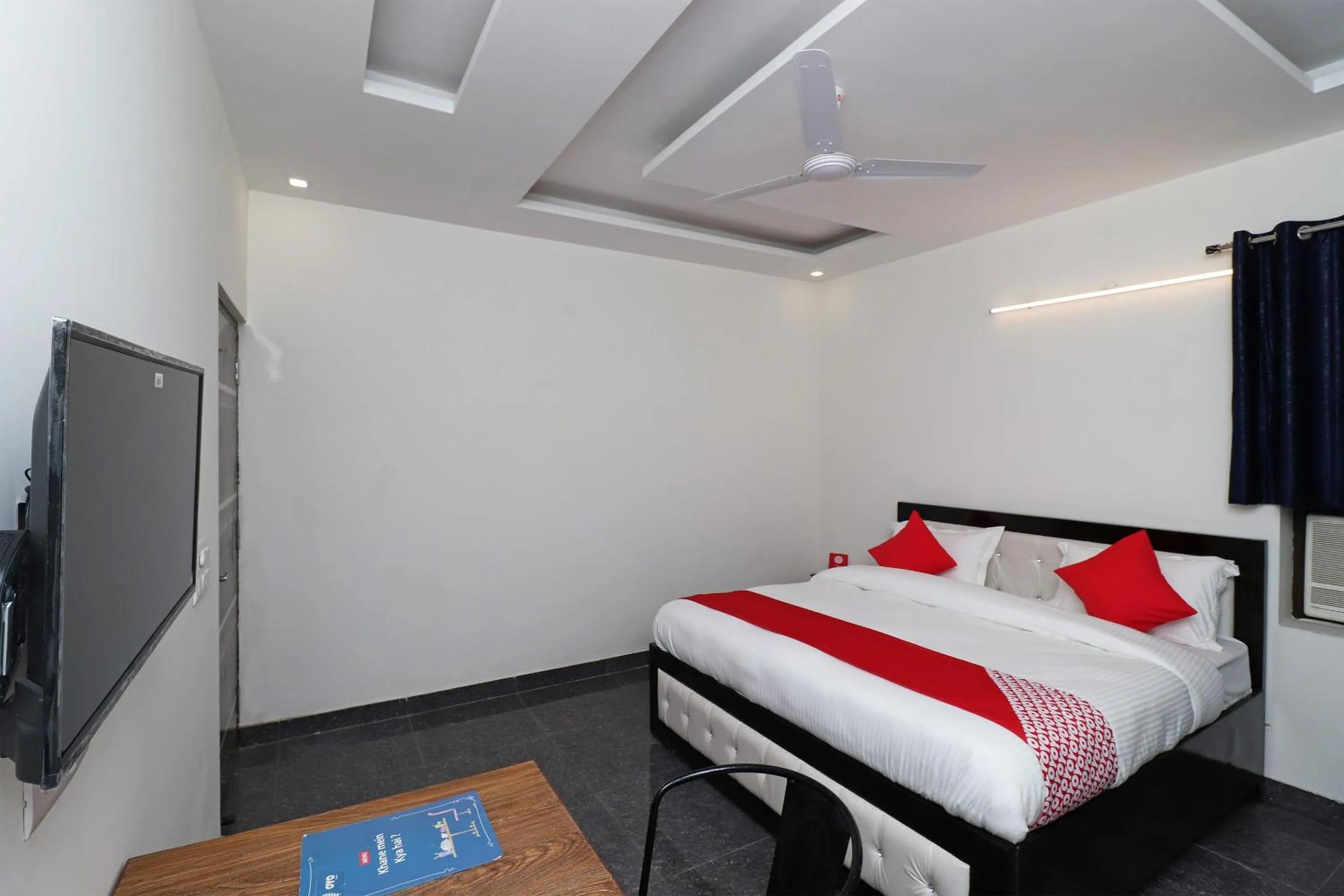 Bedroom in Hotel O Laxmi Residency