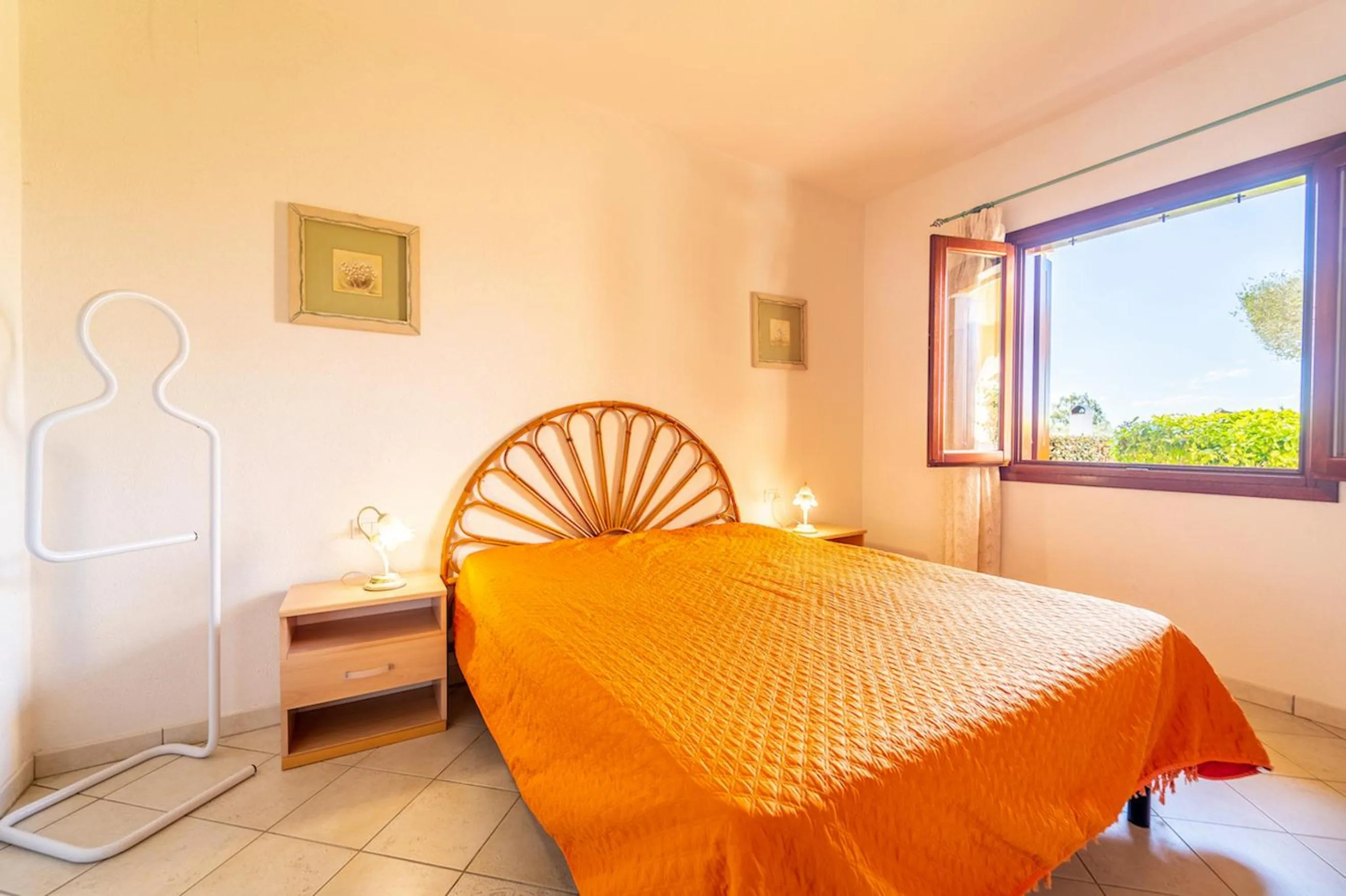 Bed in ISS Travel, L'Uddastru Panoramic Apartments - with private outdoor terrace