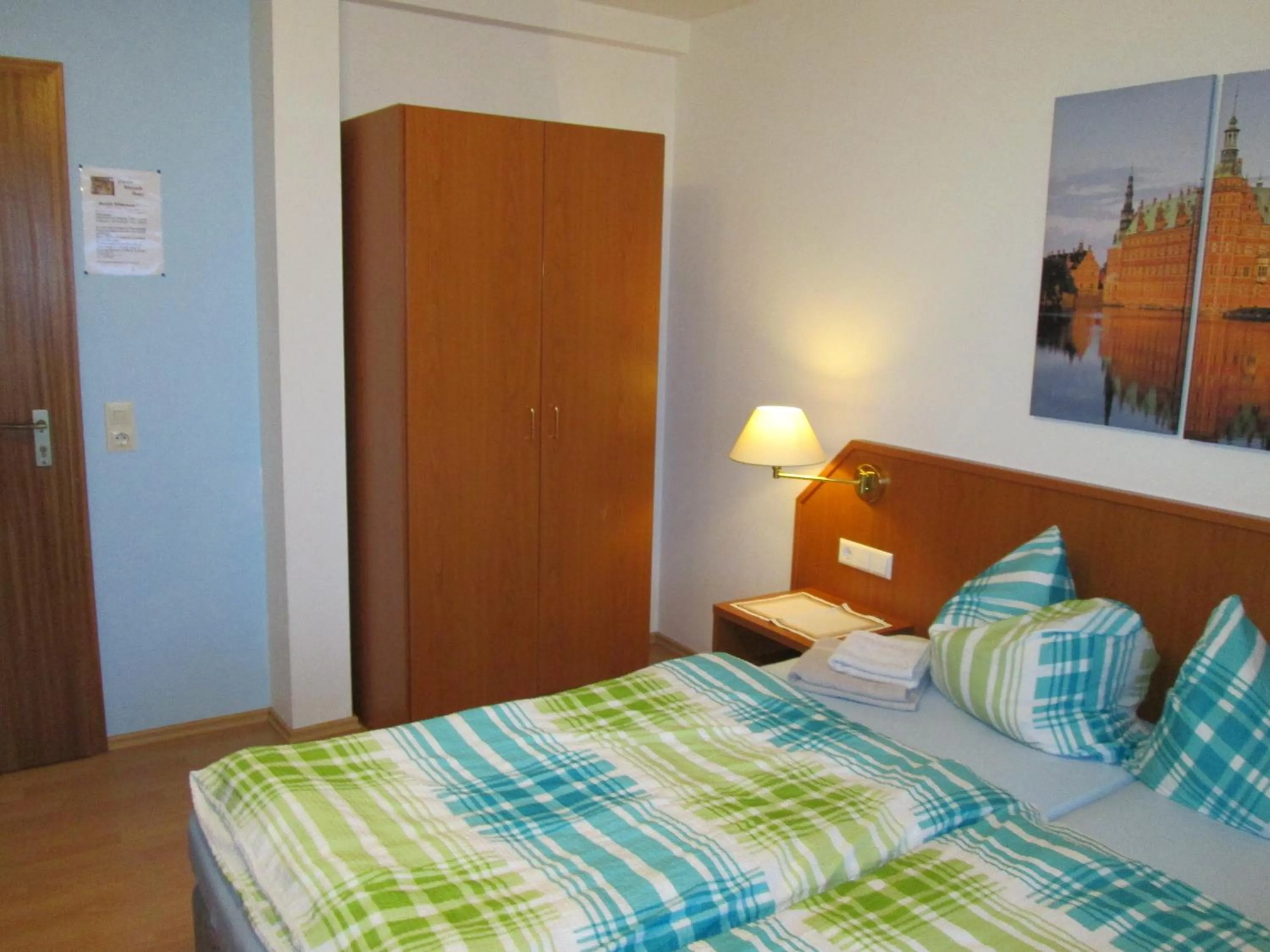 Photo of the whole room, Bed in Pension Weinhaus Unger