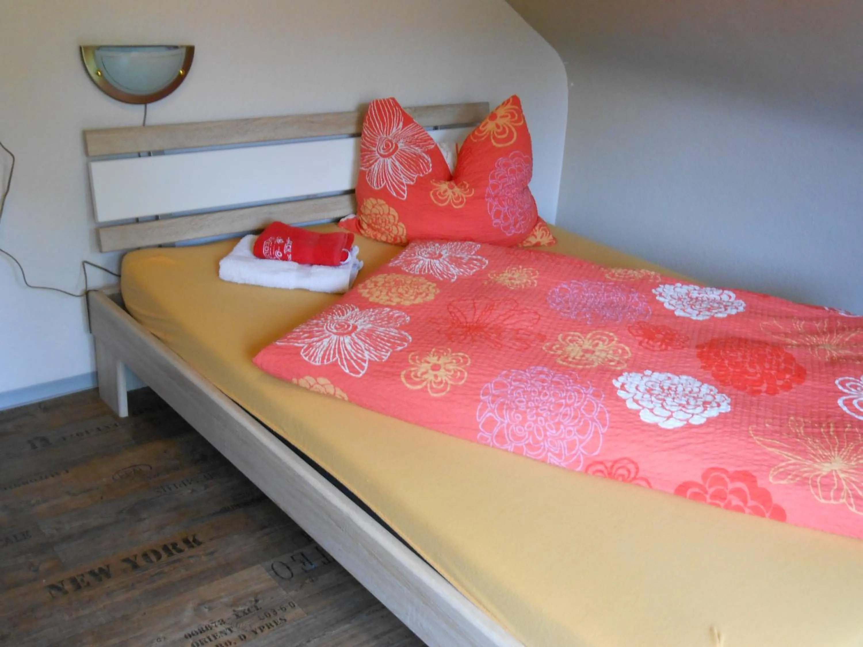 Bed in Pension Weinhaus Unger