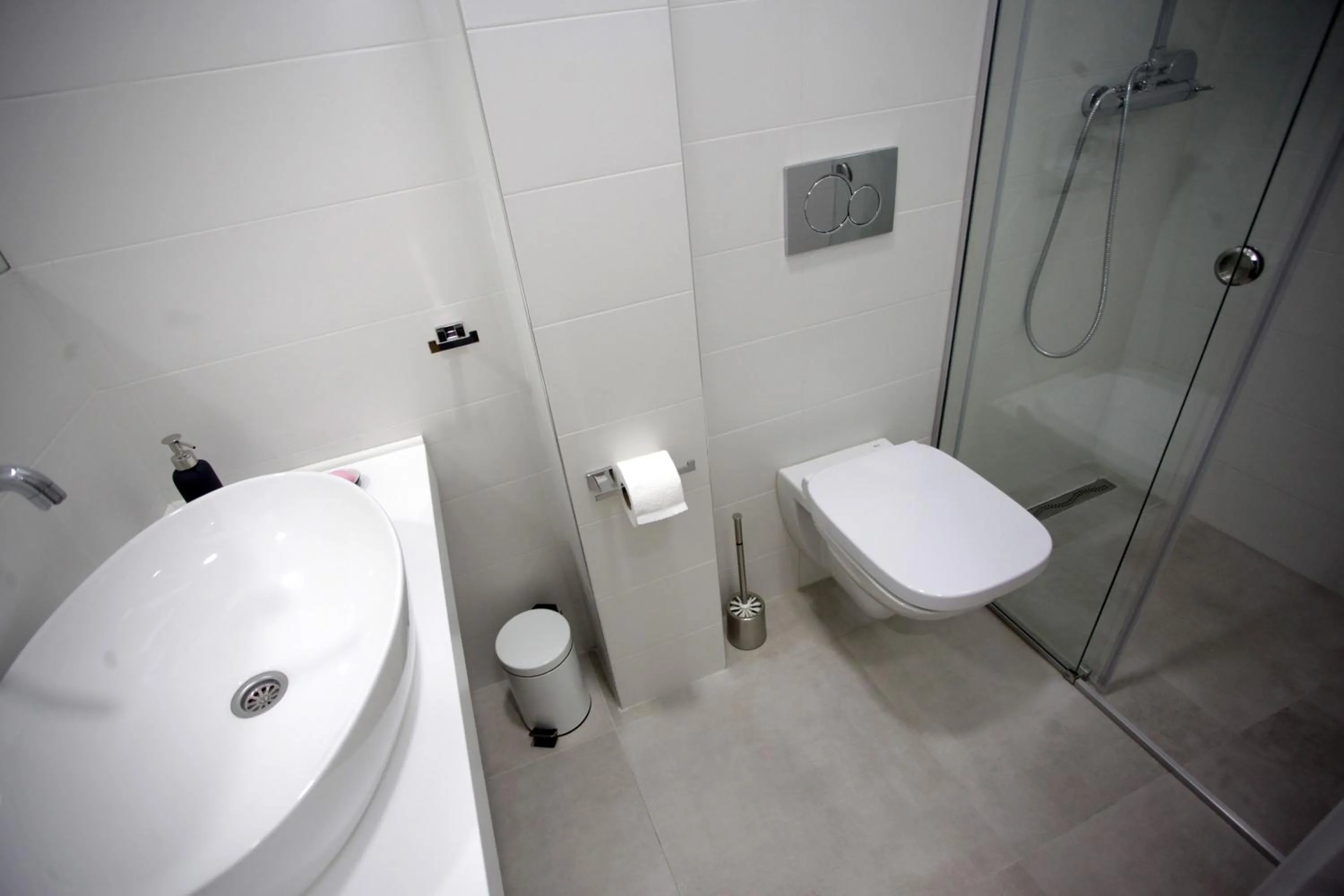 Shower in City Center Belgrade Cozy Apartment Skadarlija