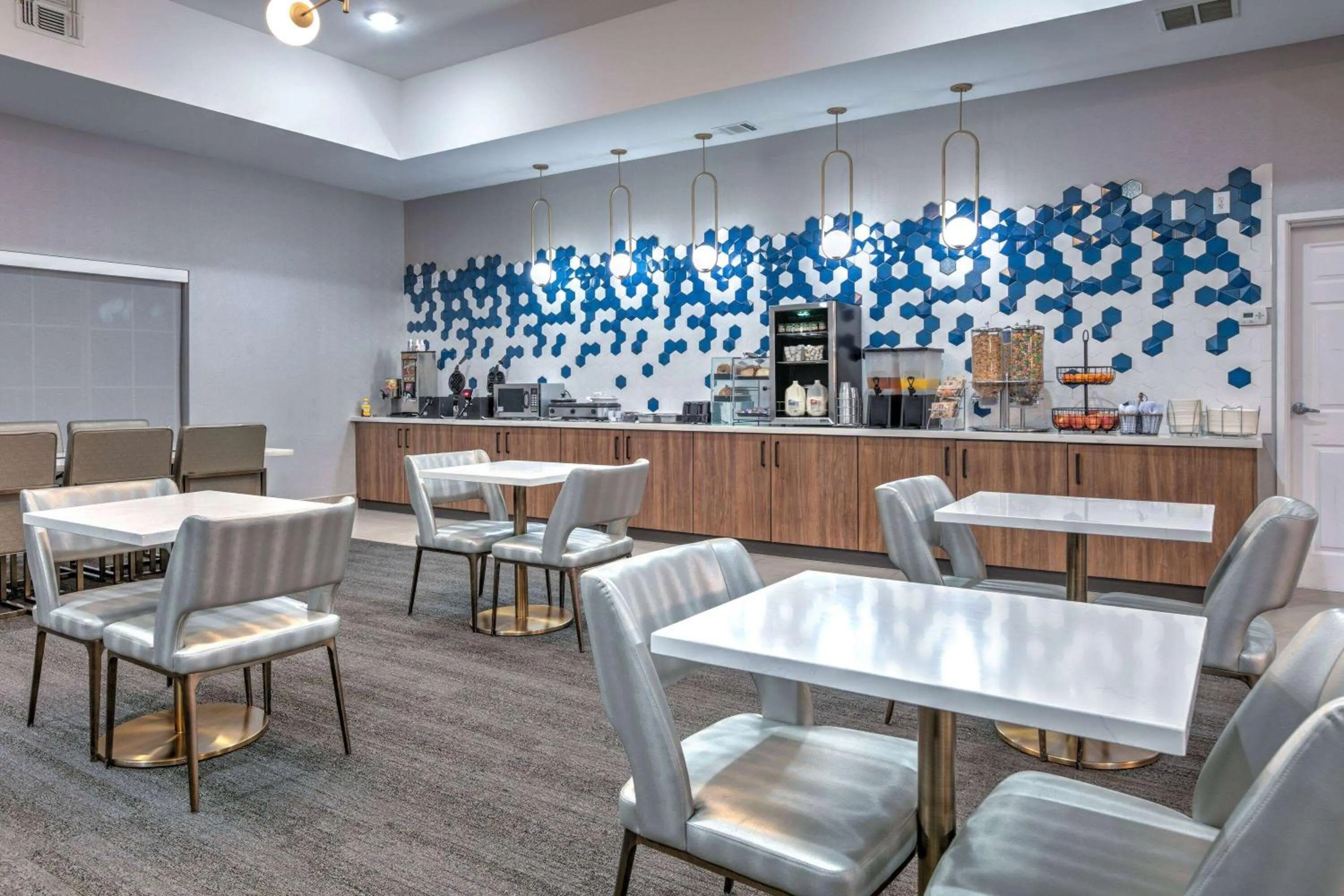 Breakfast in La Quinta by Wyndham Decatur