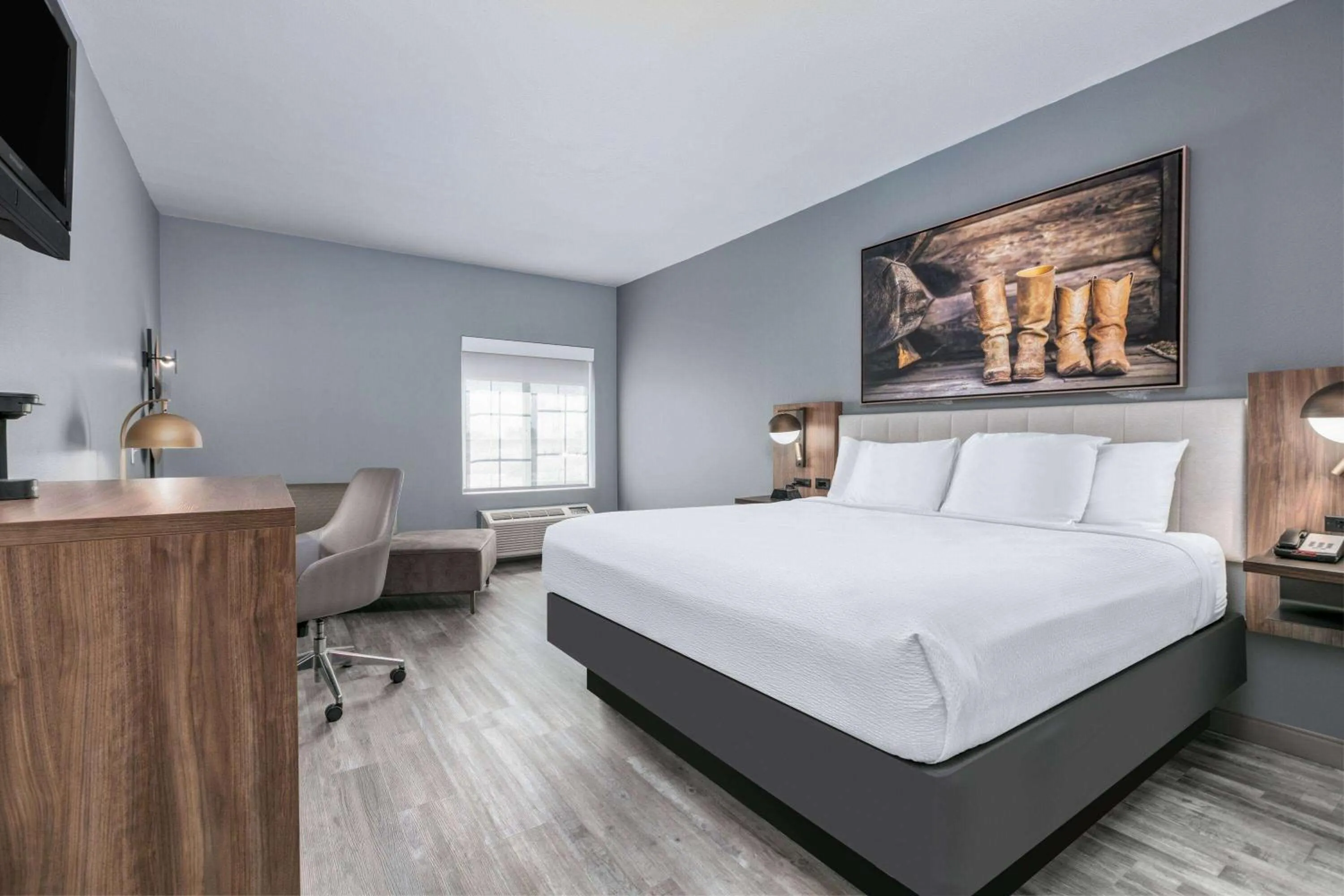 Photo of the whole room in La Quinta by Wyndham Decatur