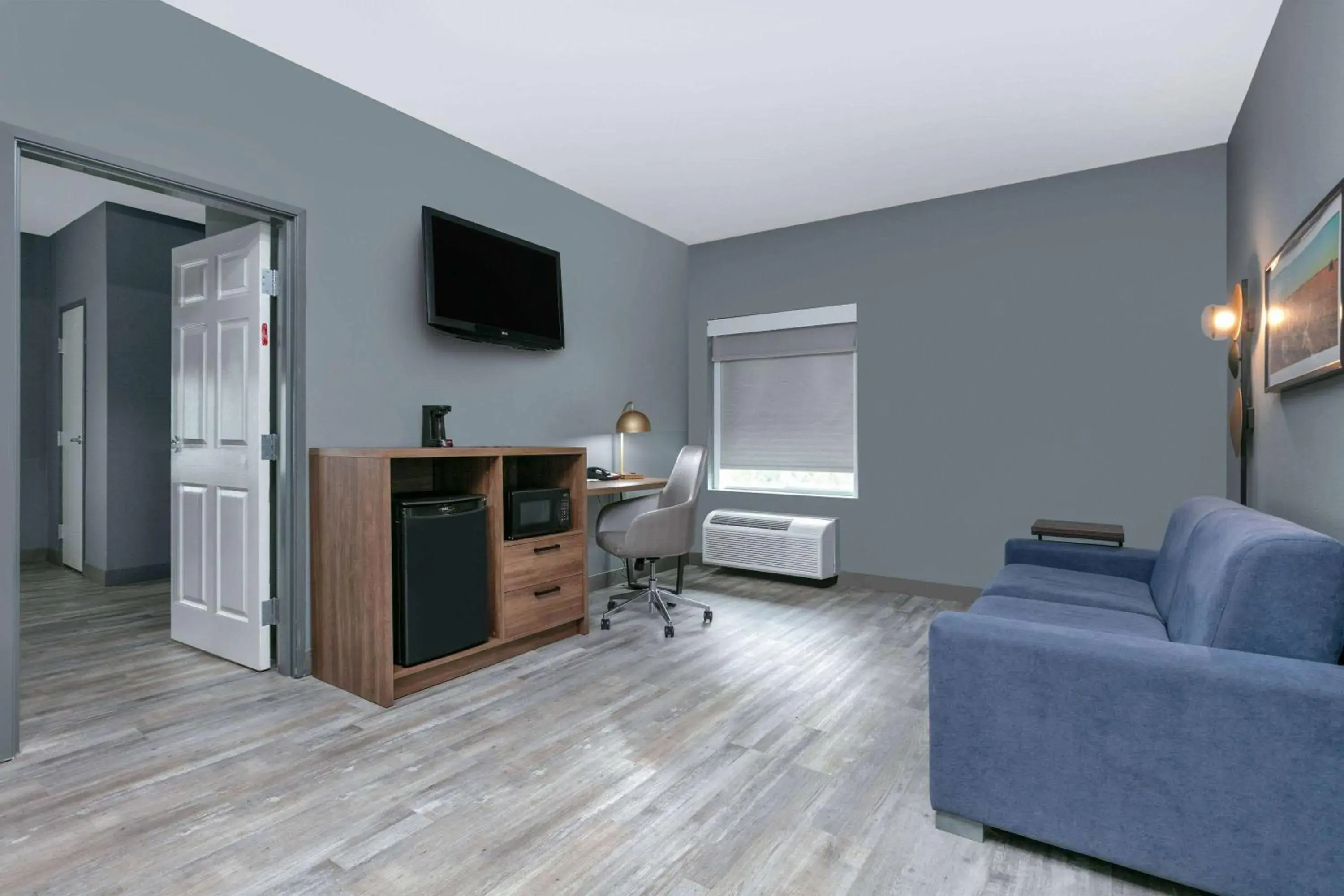 One-Bedroom King Suite - Non-Smoking in La Quinta by Wyndham Decatur One-Bedroom King Suite - Non-Smoking in La Quinta by Wyndham Decatur