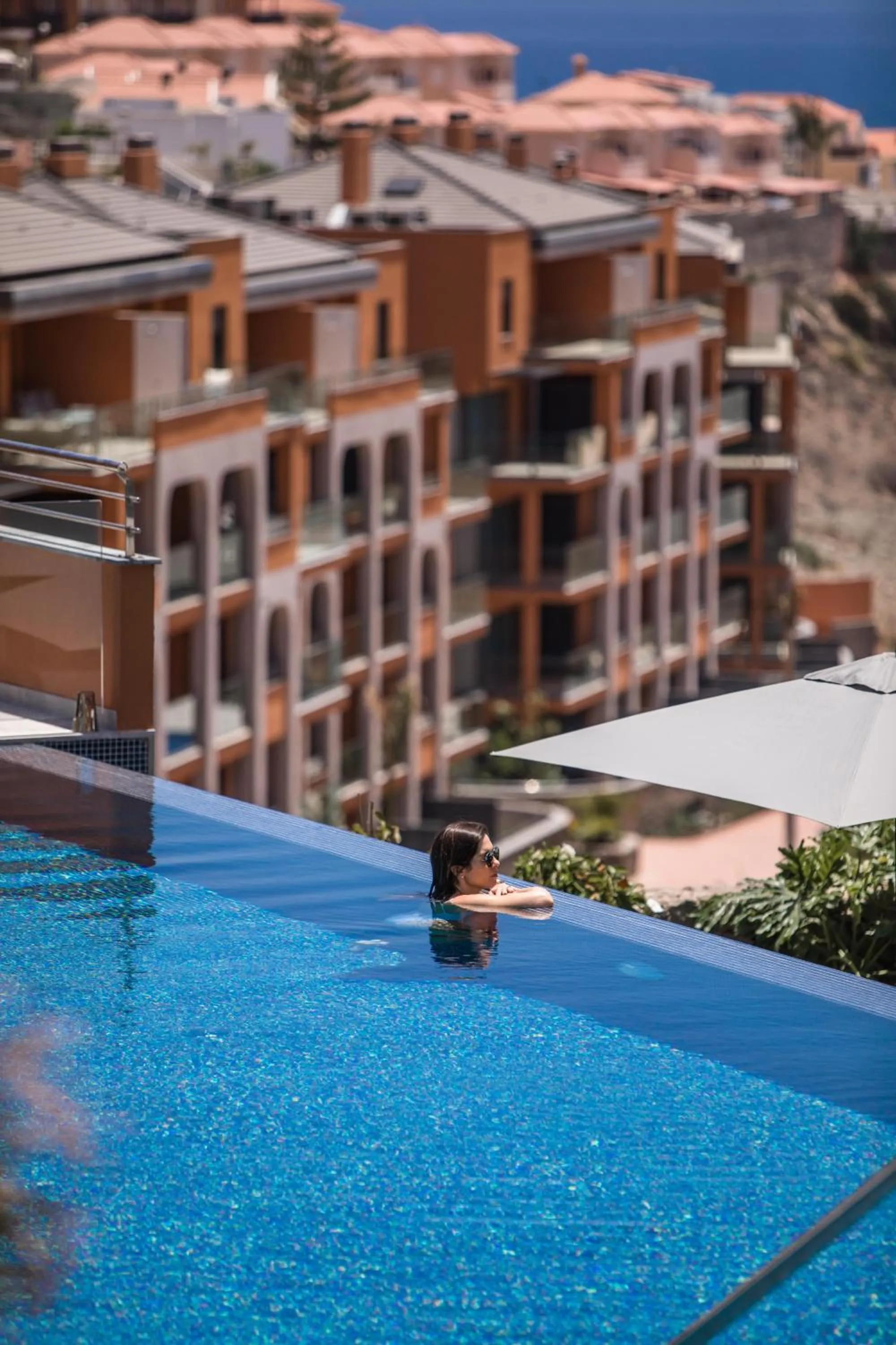 Swimming pool in Arguineguín Park By Servatur VV