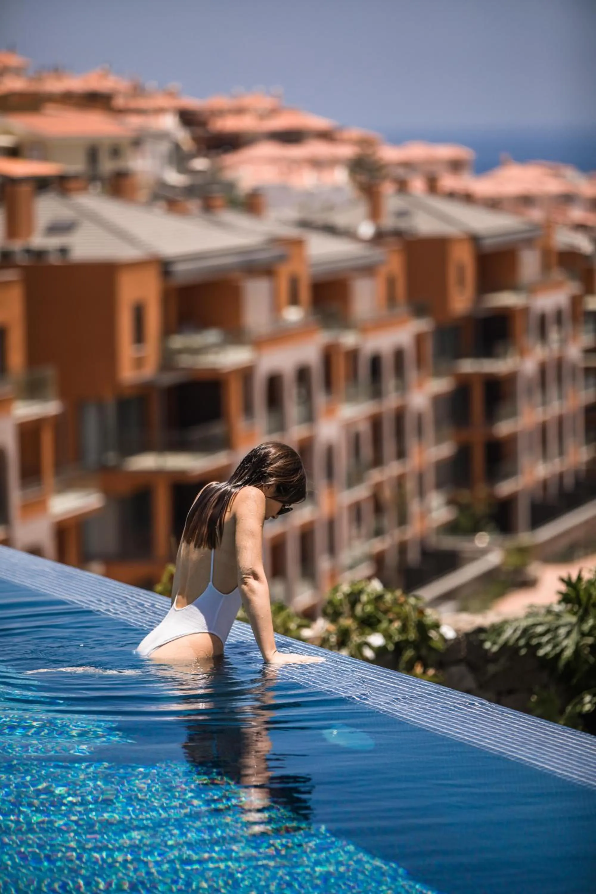 Swimming pool in Arguineguín Park By Servatur VV