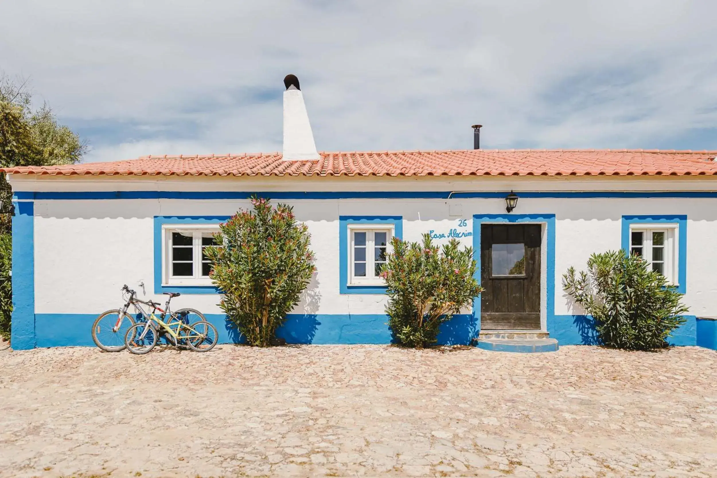 Two-Bedroom House in Monte do Ramalho Two-Bedroom House in Monte do Ramalho