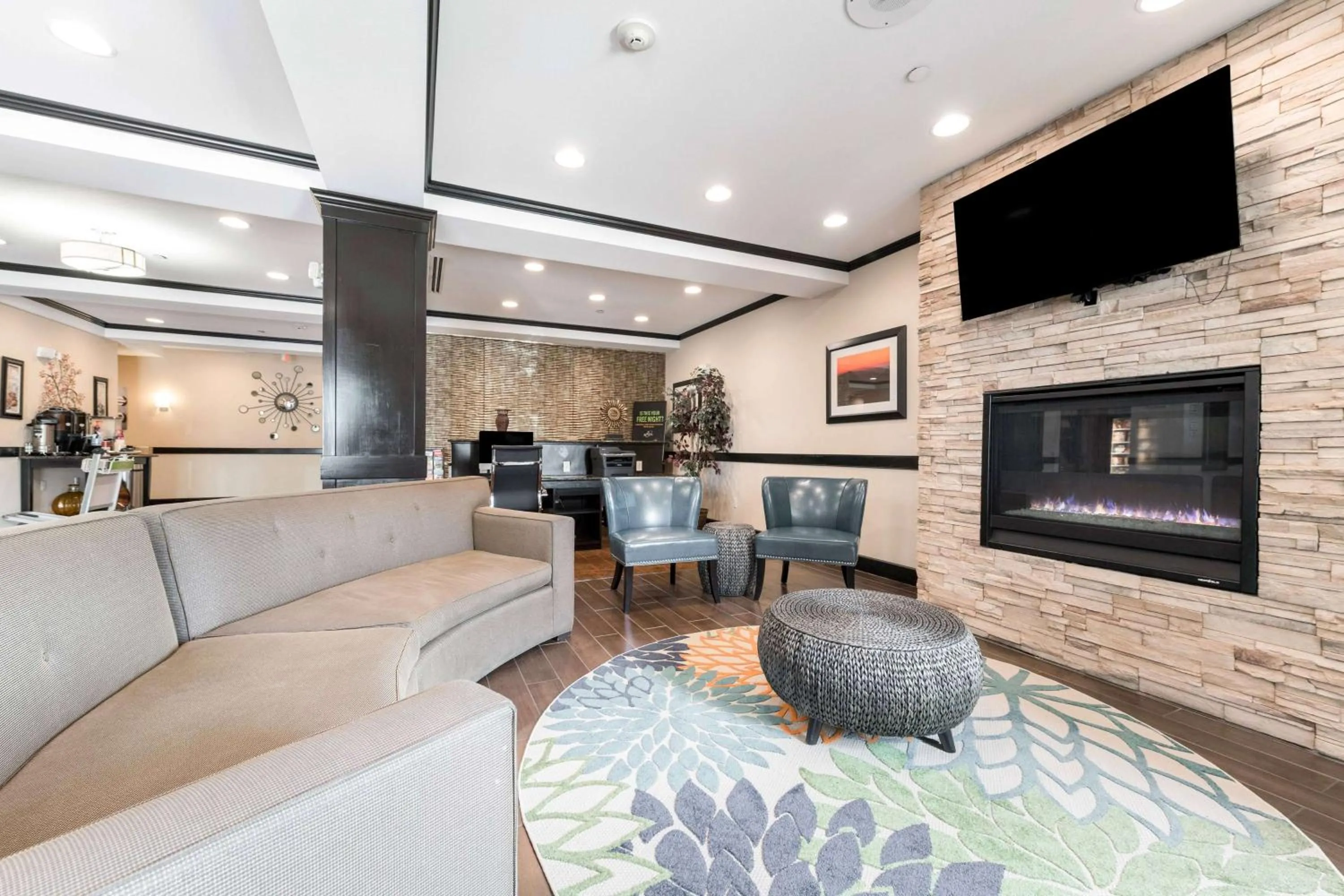 Seating area in La Quinta by Wyndham Auburn