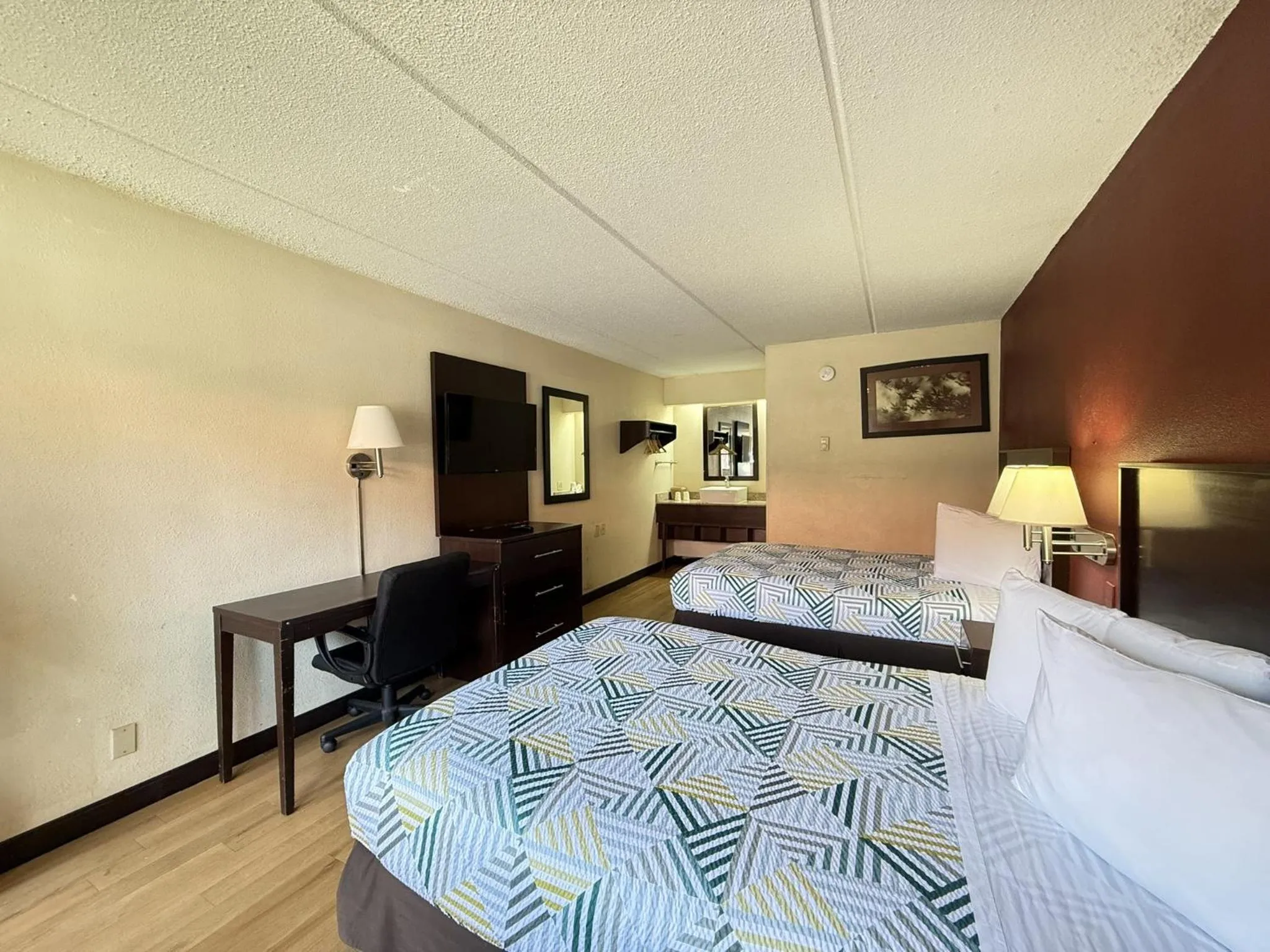 Bed in Motel 6 Smyrna, GA