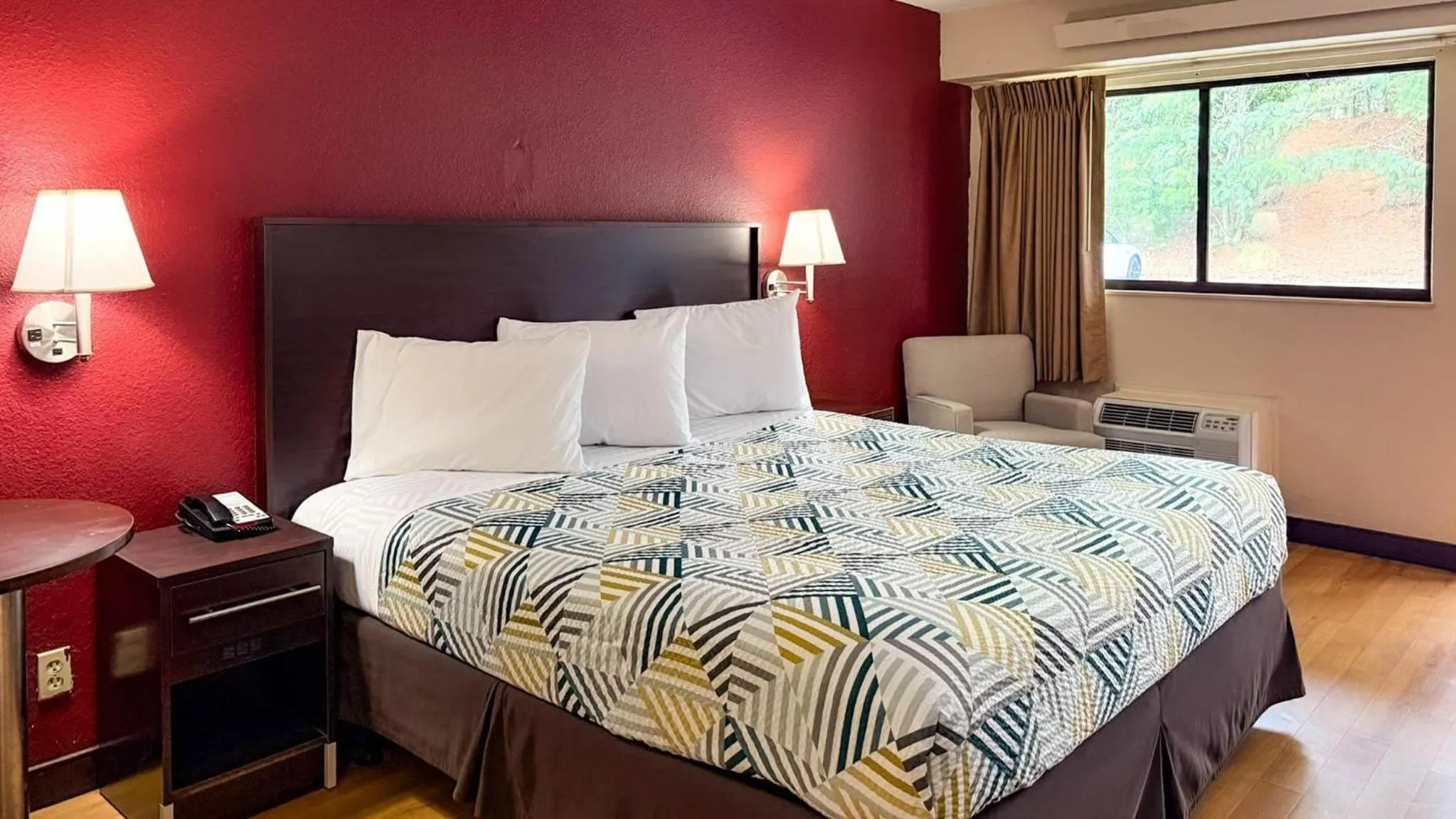 Bedroom, Bed in Motel 6 Smyrna, GA