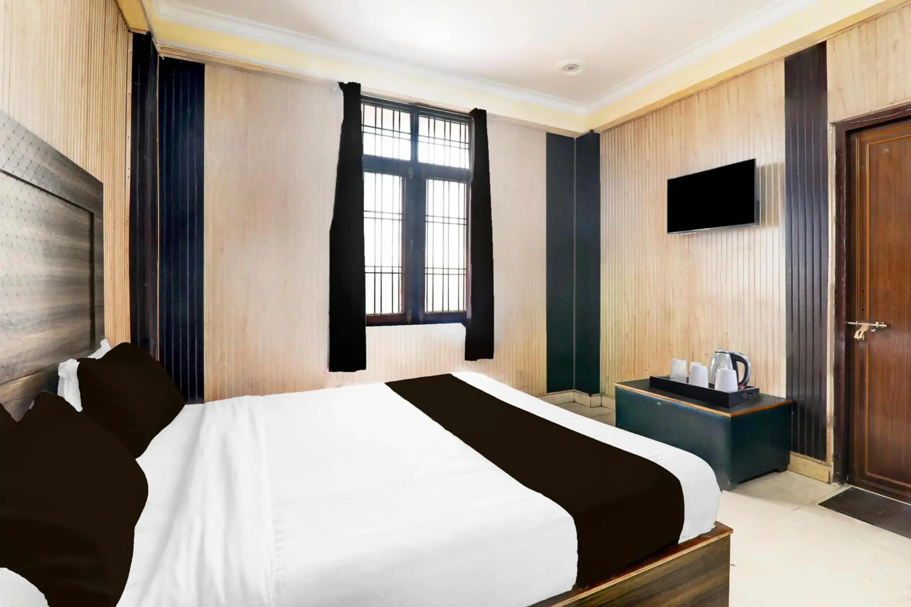 Bedroom, Bed in Super Hotel O Sharda Nagar Lucknow Bedroom, Bed in Super Hotel O Sharda Nagar Lucknow