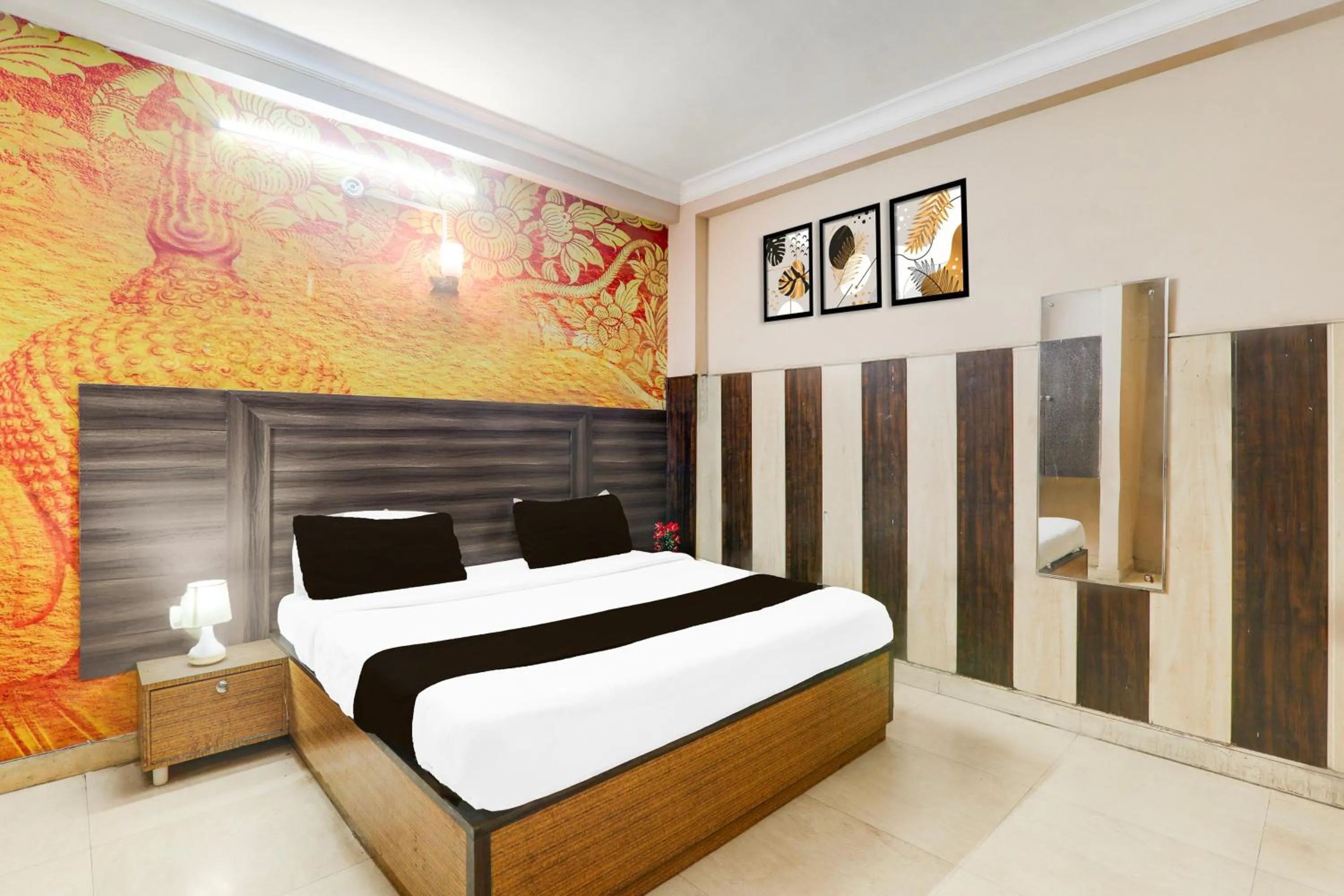 Bedroom, Bed in Super Hotel O Sharda Nagar Lucknow
