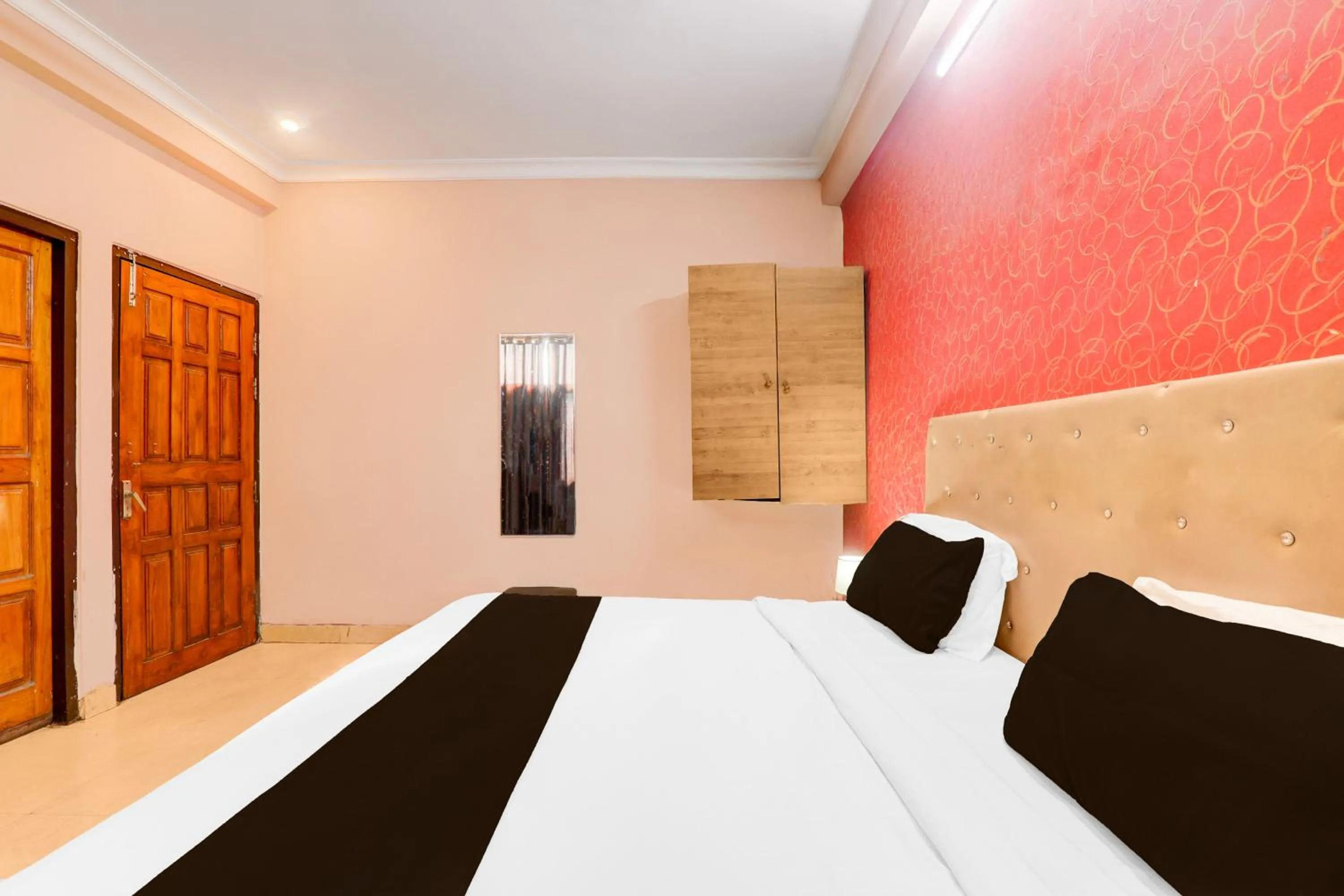 Bedroom, Bed in Super Hotel O Sharda Nagar Lucknow