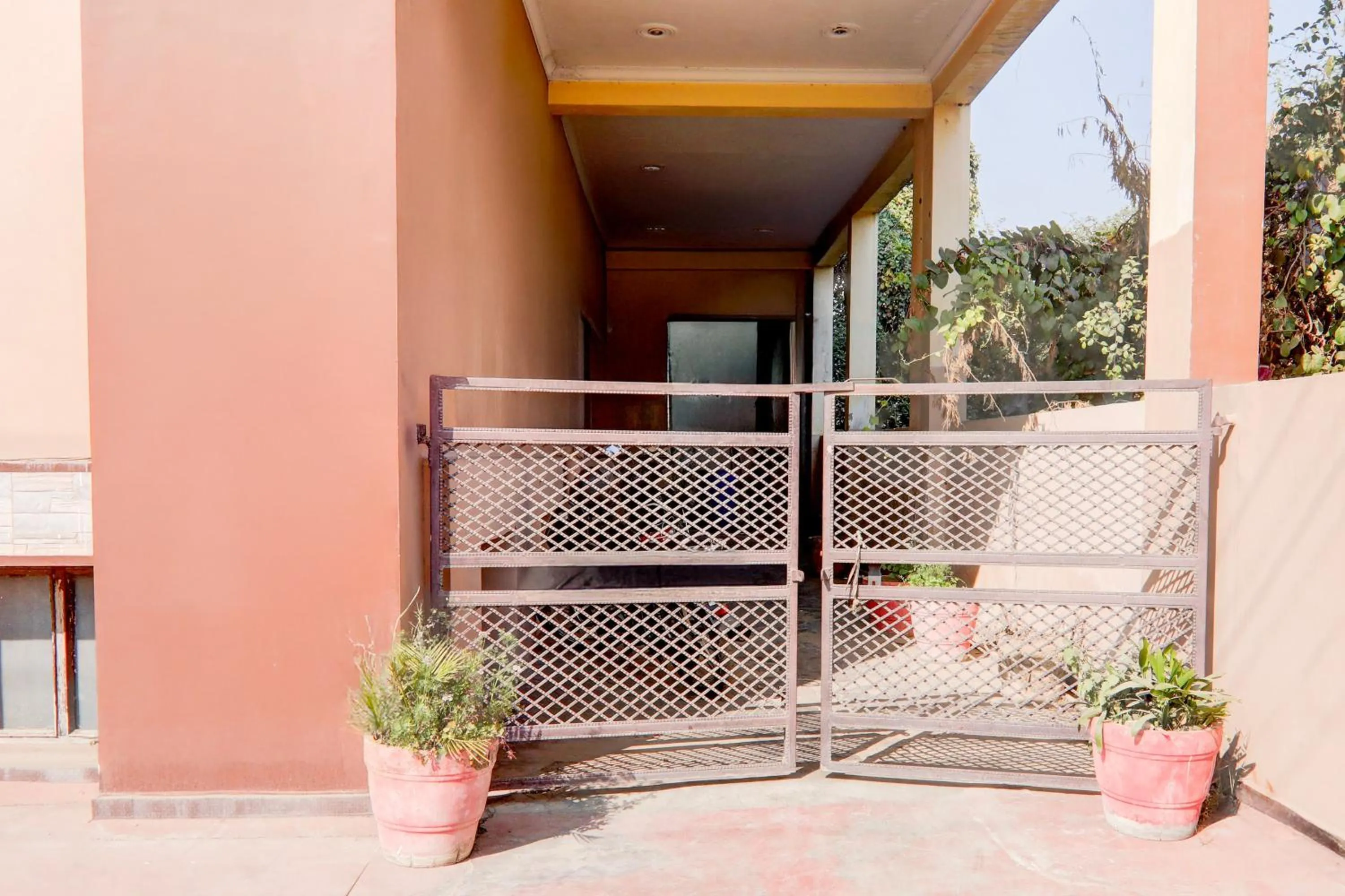 Facade/entrance in Super Hotel O Sharda Nagar Lucknow