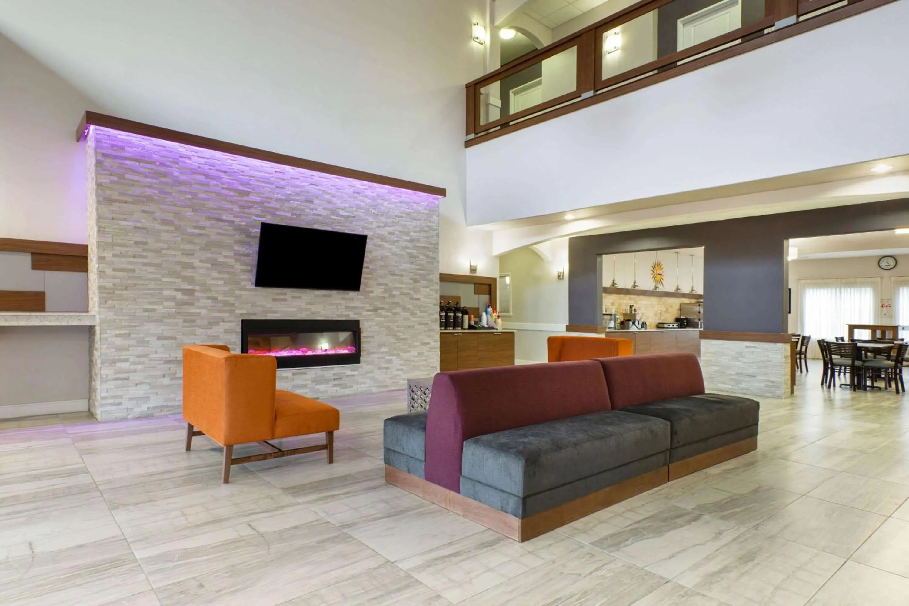 Lobby or reception in La Quinta by Wyndham Alvin