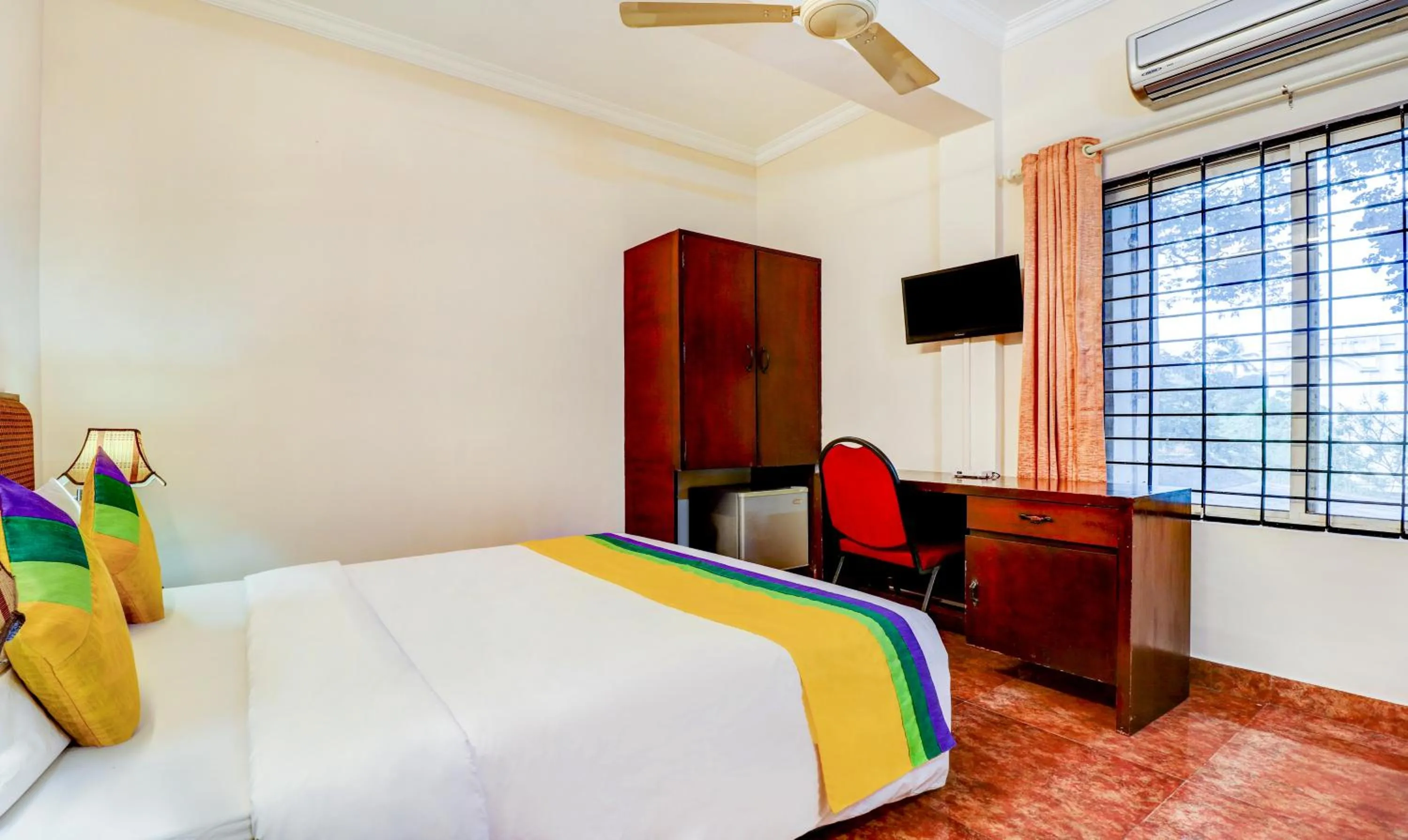 Breakfast, Bed in Itsy Hotels Ammu Regency