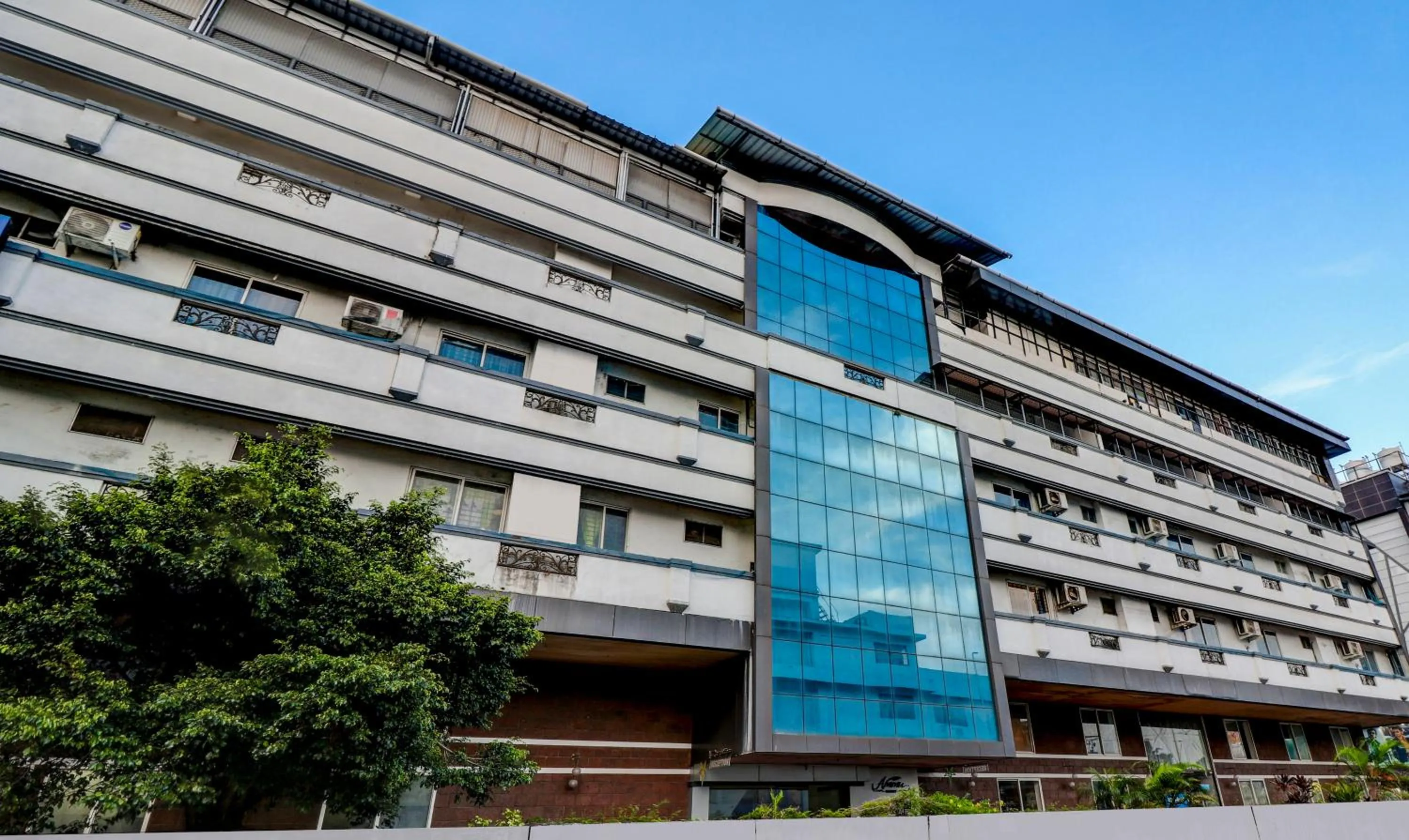 Facade/entrance in Itsy Hotels Ammu Regency