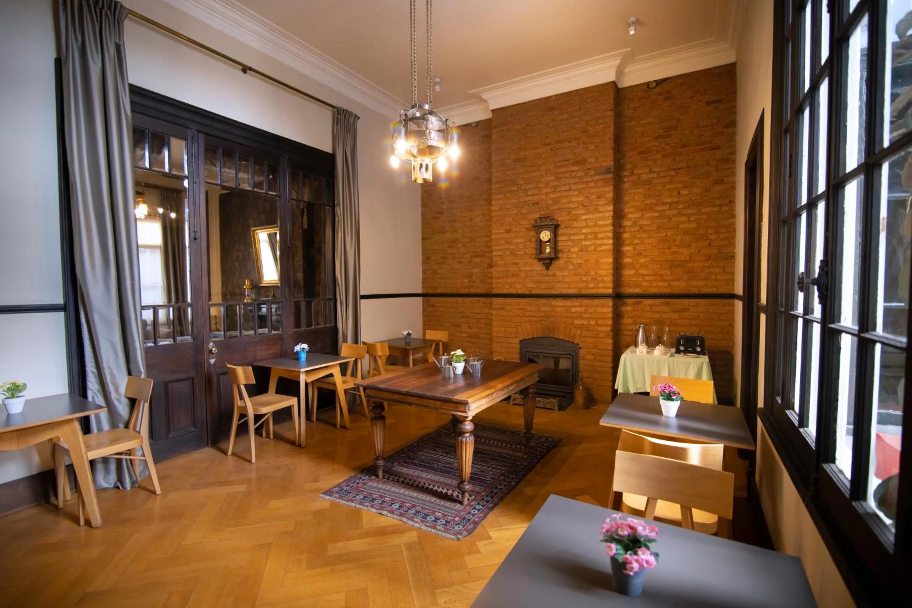 Dining area in New Voga Hotel Boutique