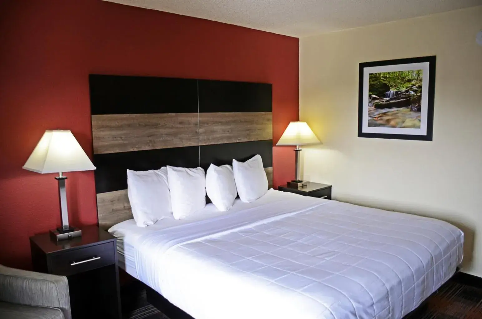 Bed in Baymont by Wyndham Waupun Bed in Baymont by Wyndham Waupun