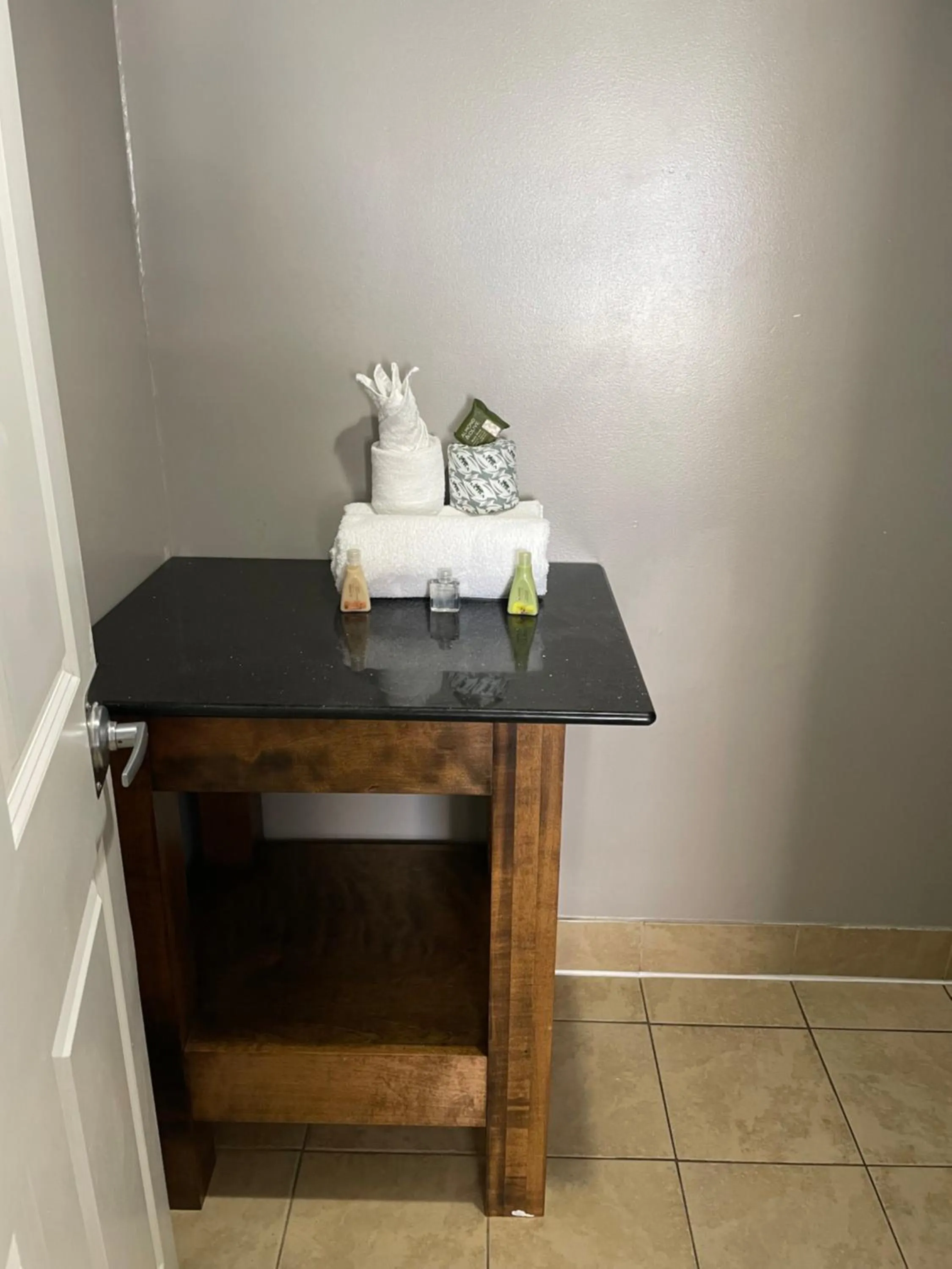 towels in Oceans 2700