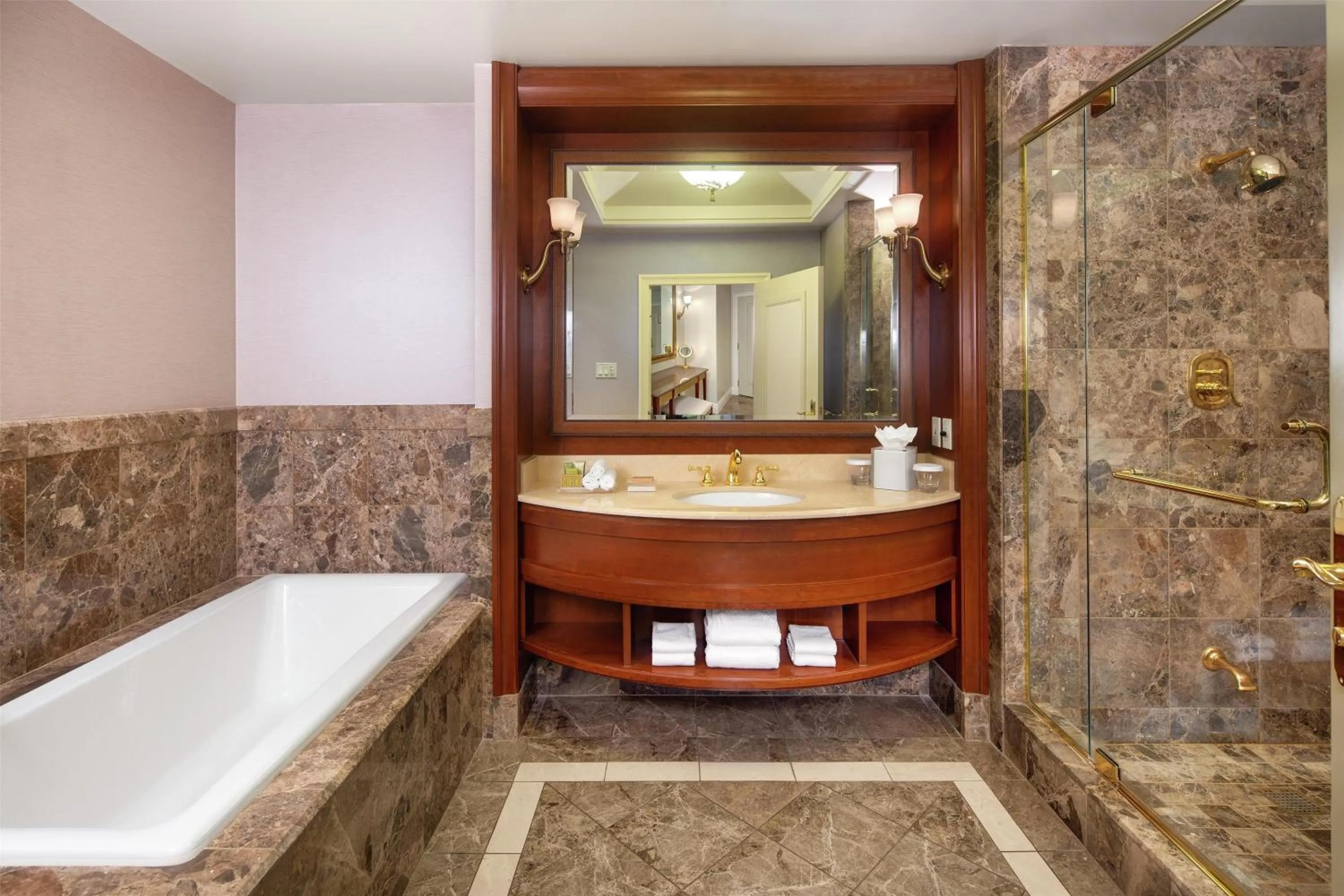 Bathroom in Hilton Lac-Leamy