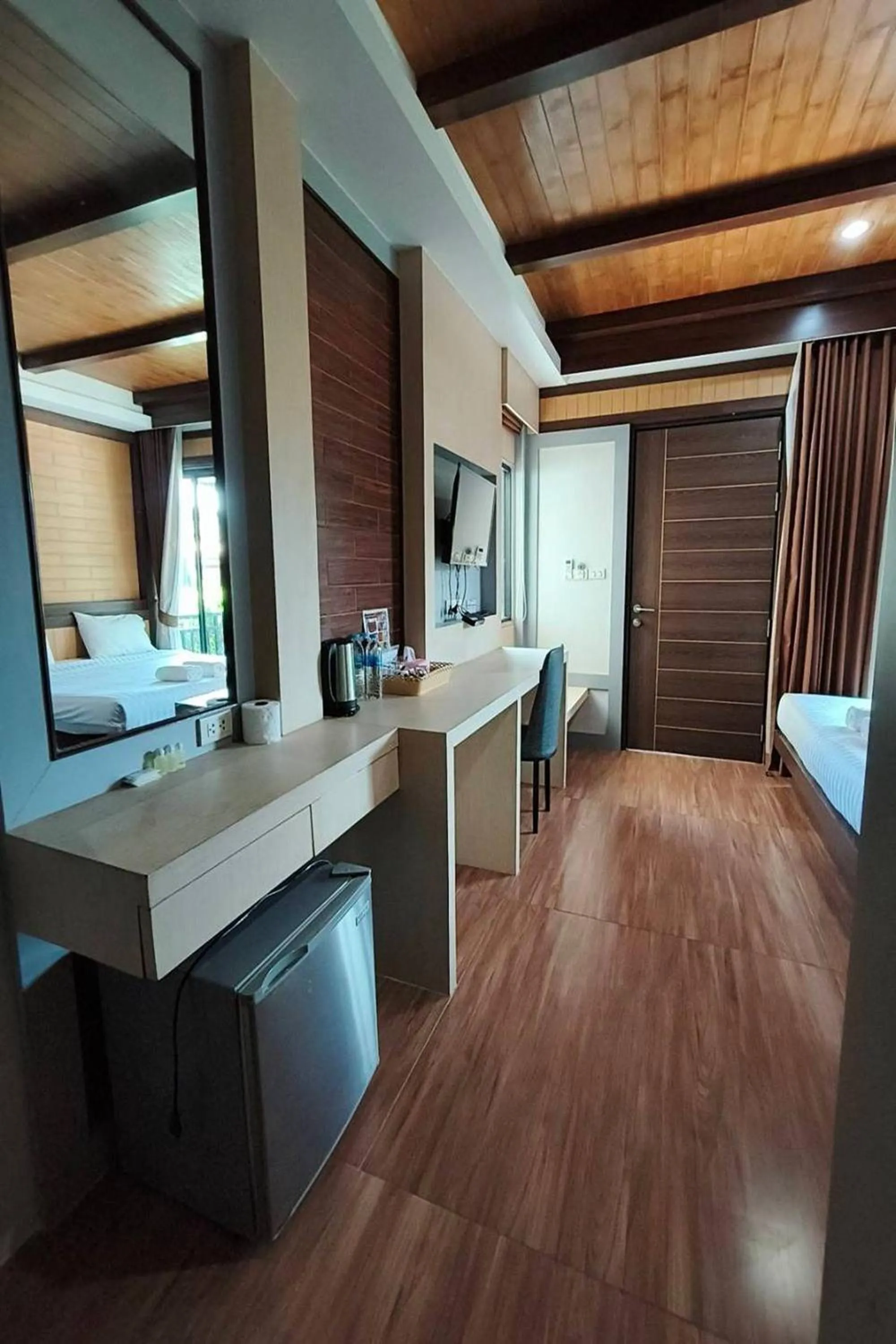 Photo of the whole room, Bed in Thalang resort