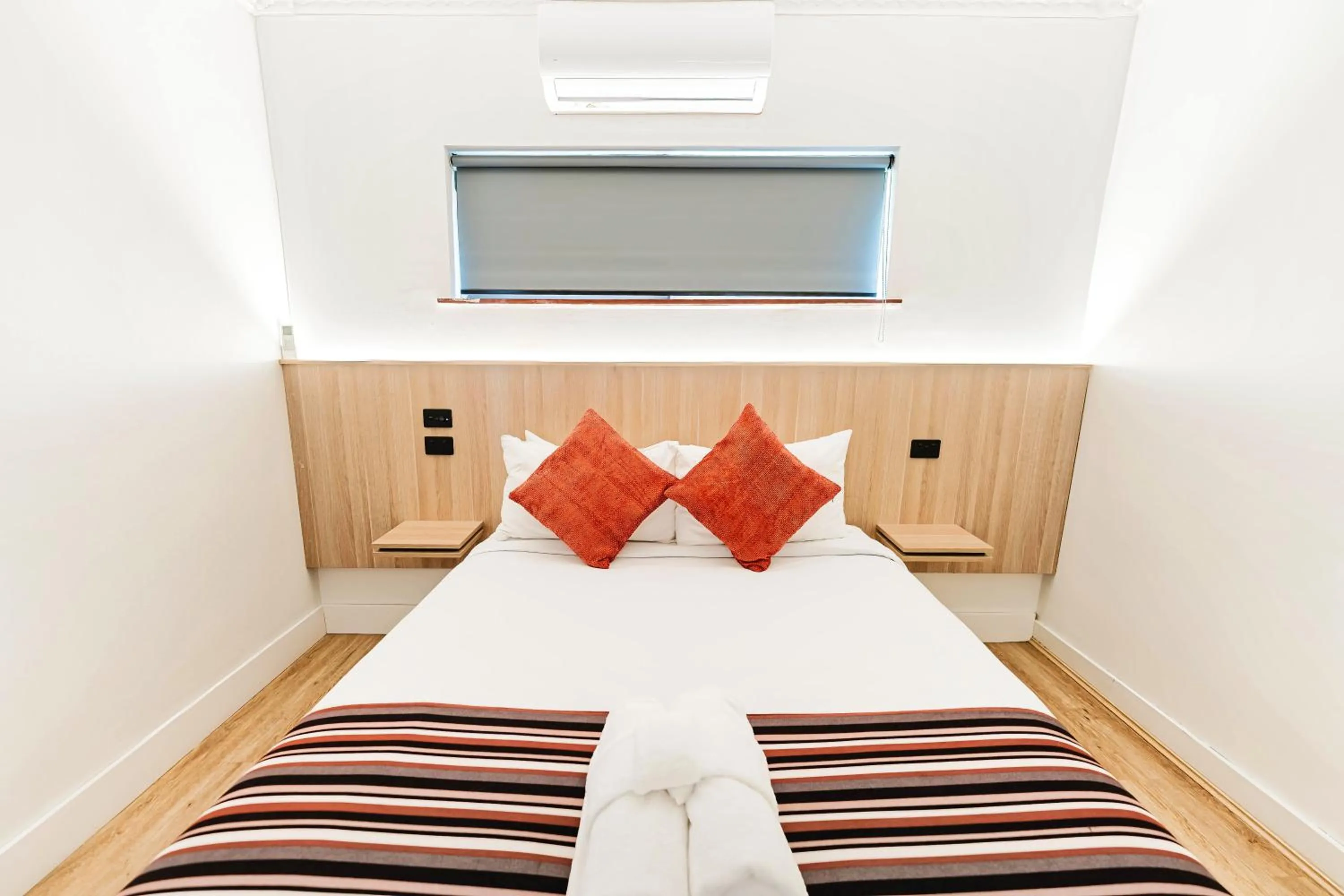 Bed in Country 2 Coast Motor Inn Coffs Harbour